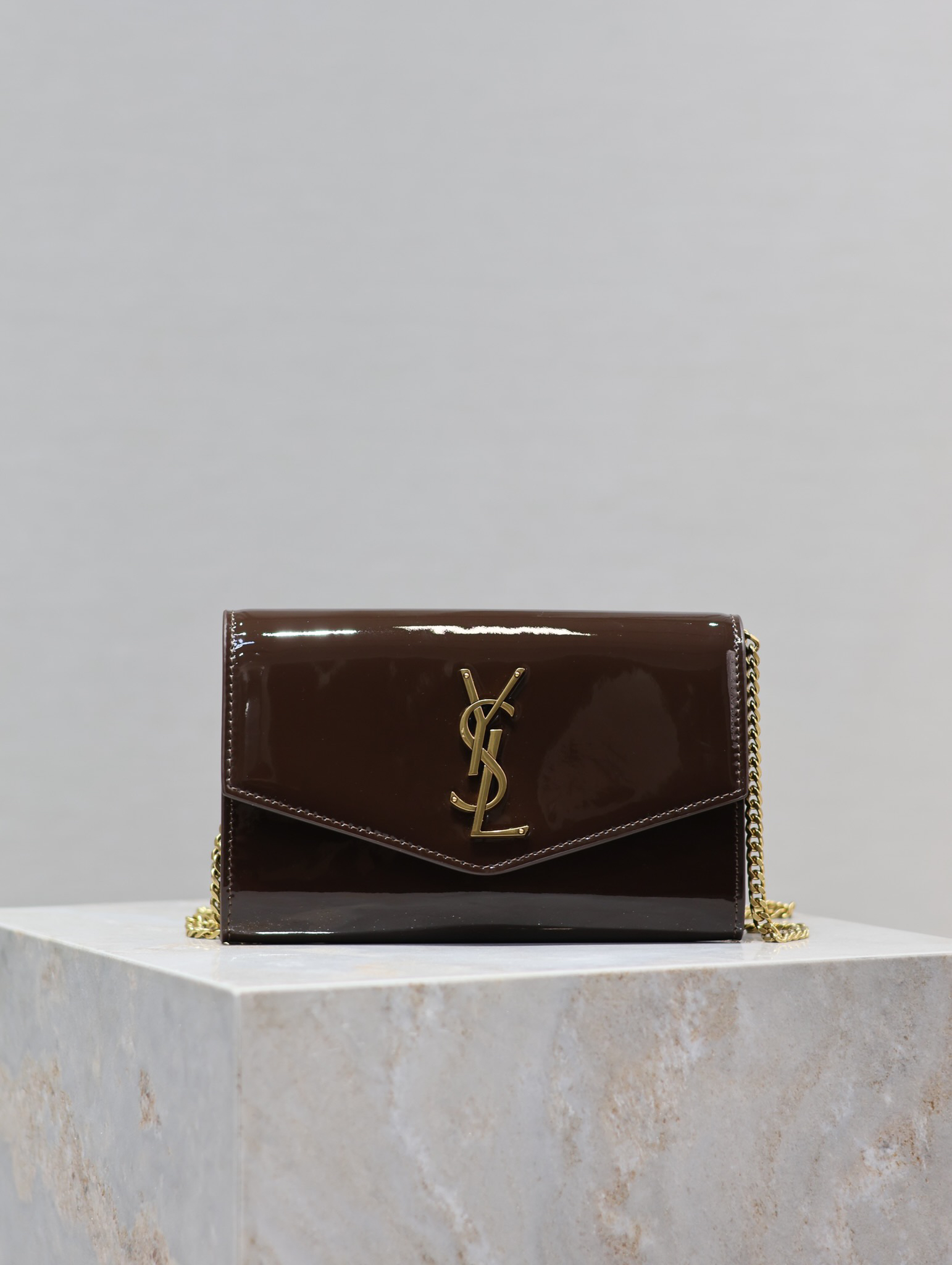 2026サンローラン「SAINT LAURENT UPTOWN チェーンウォレット