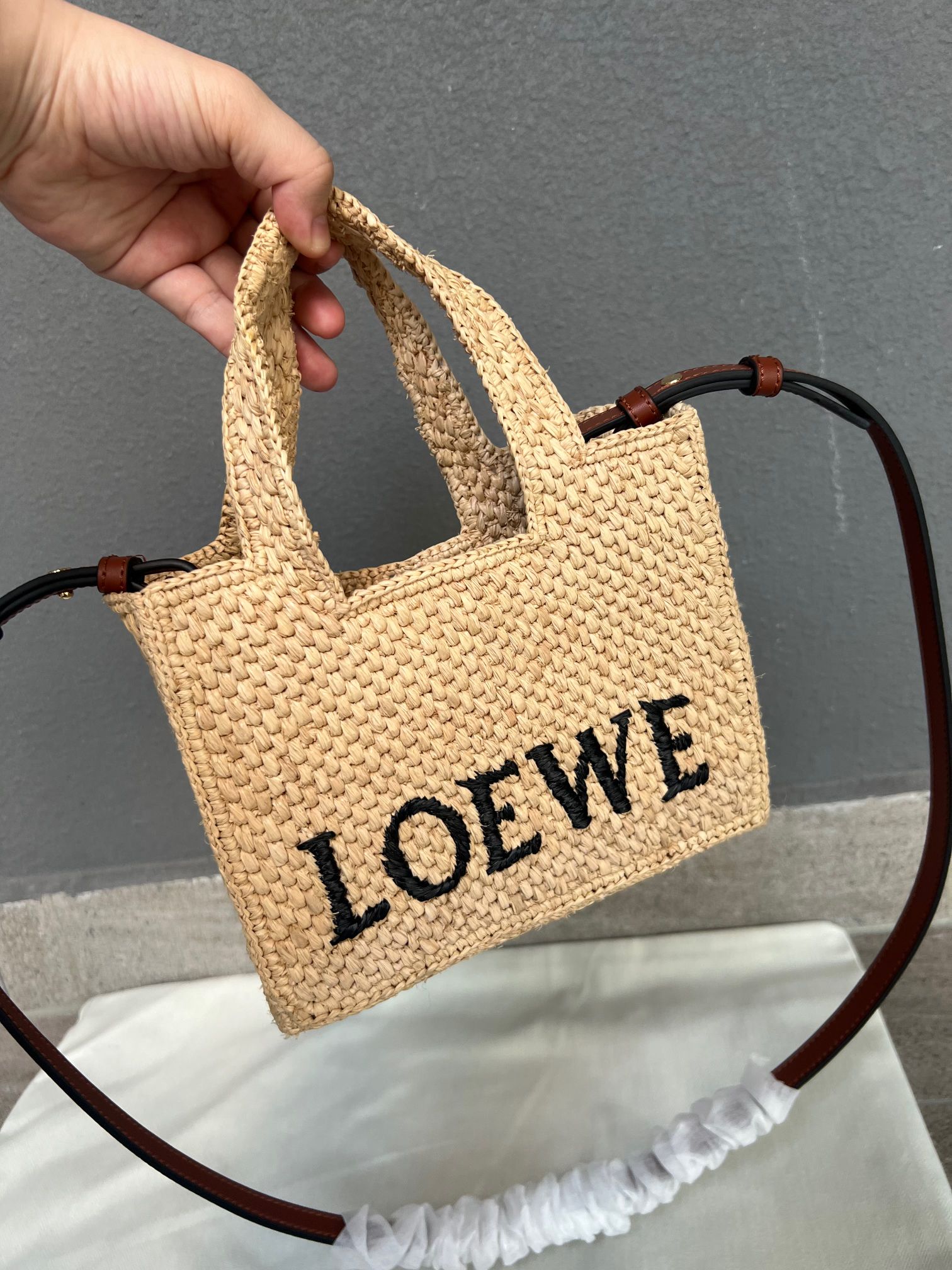 ロエベ「Loewe」Anagram Basket Small Straw Tote Bag