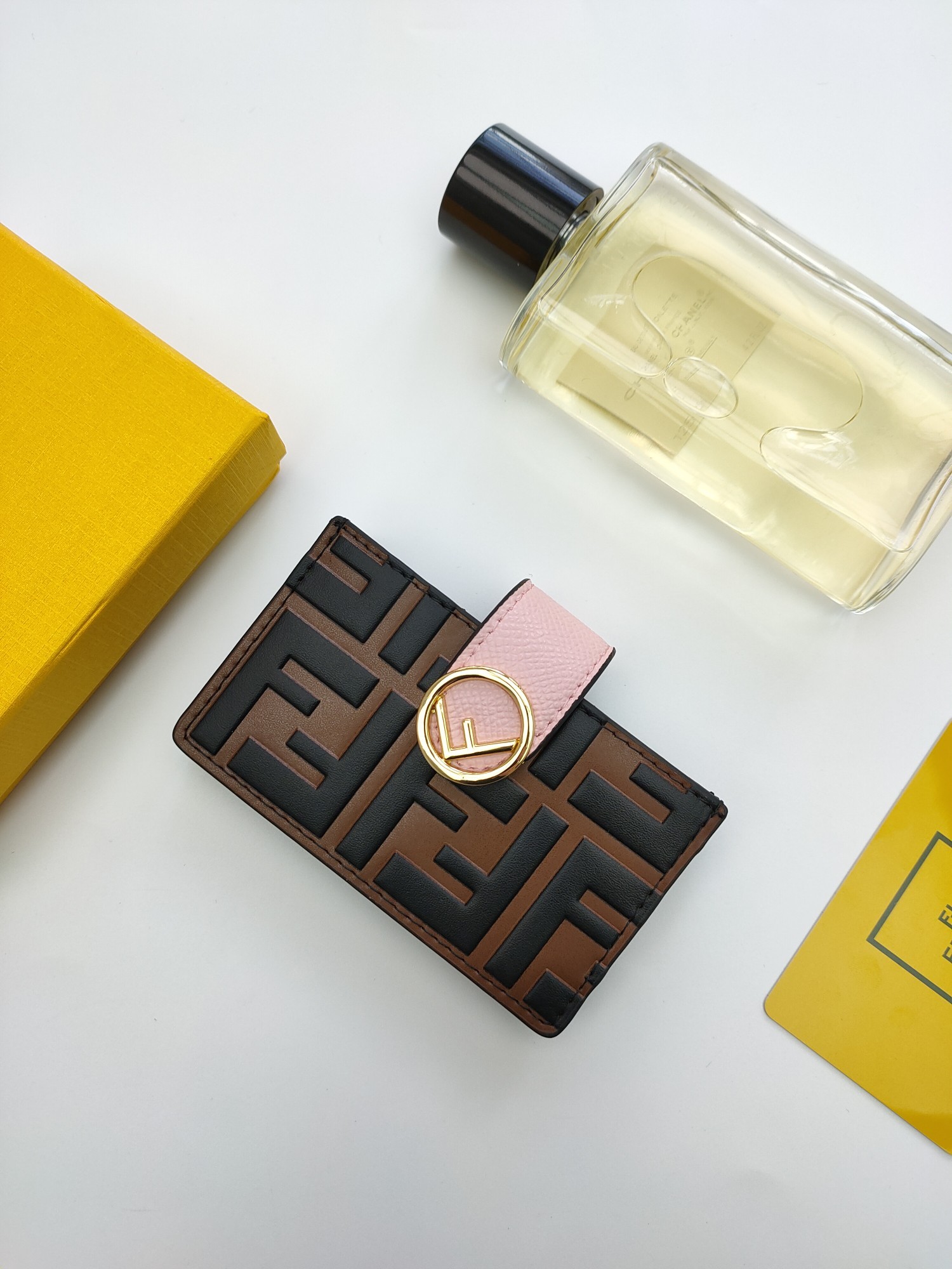 フェンディ「Fendi」フェンディ F is Fendi カードケース / カードホルダー