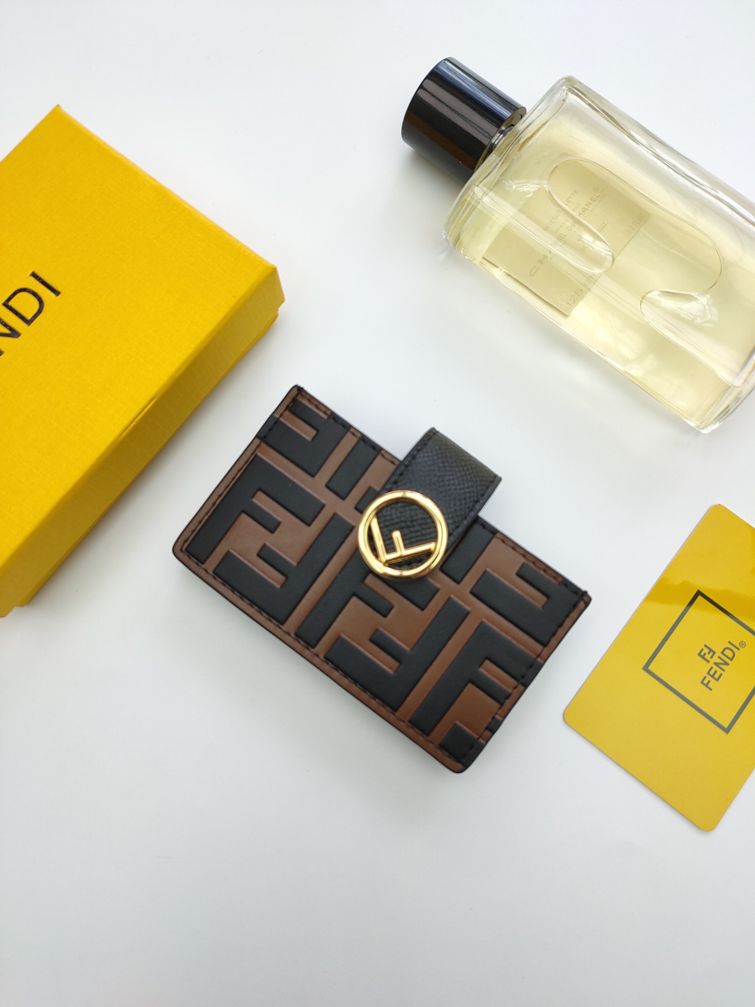 フェンディ「Fendi」フェンディ F is Fendi カードケース / カードホルダー