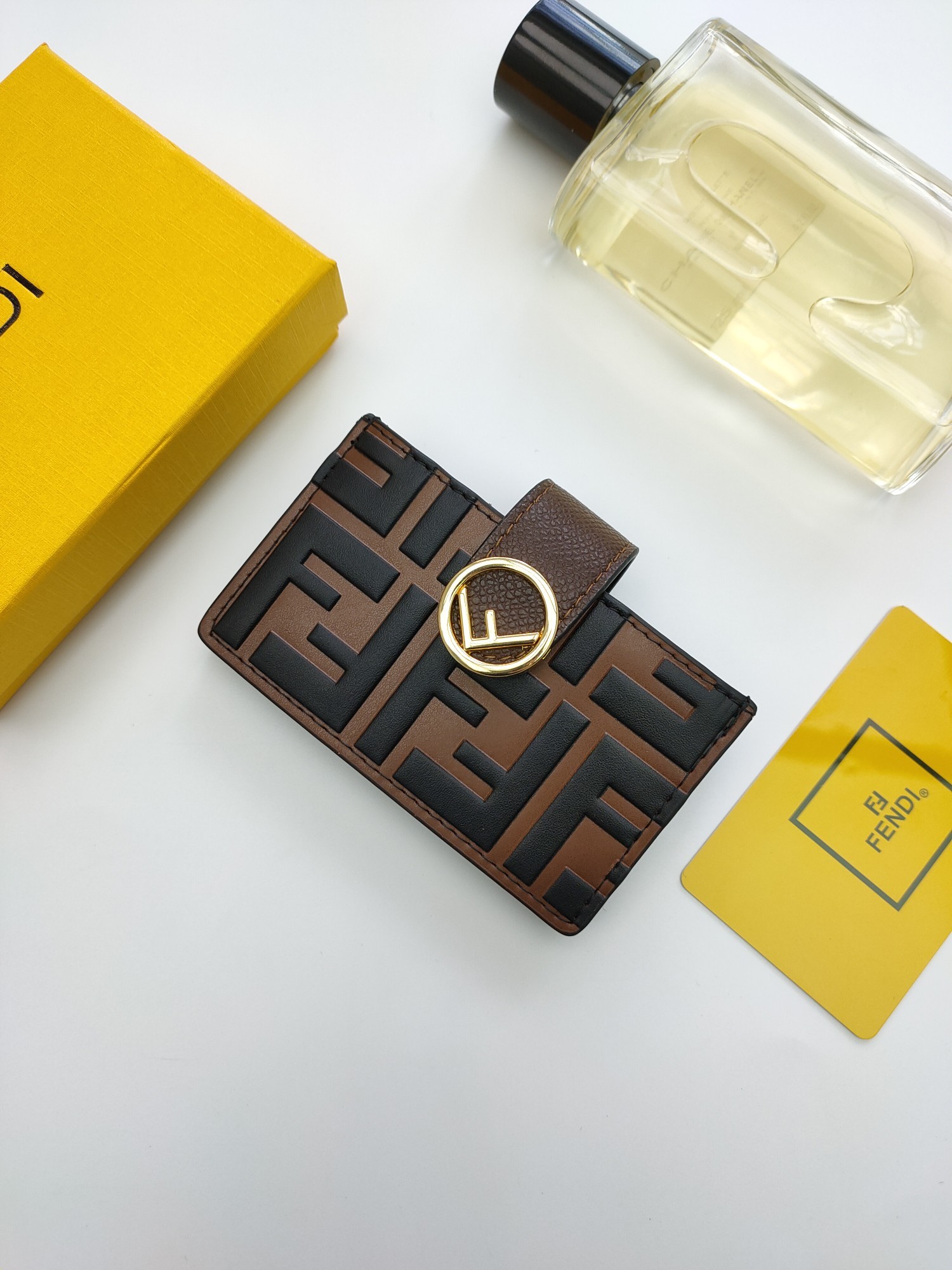 フェンディ「Fendi」フェンディ F is Fendi カードケース / カードホルダー