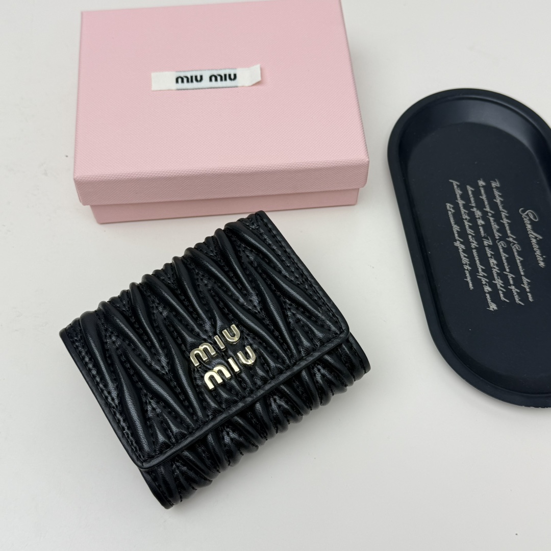 ミュウミュウ「Miu Miu」ミュウミュウ マテラッセ ラムスキン コンパクトバッグ 791 / ショルダーバッグ