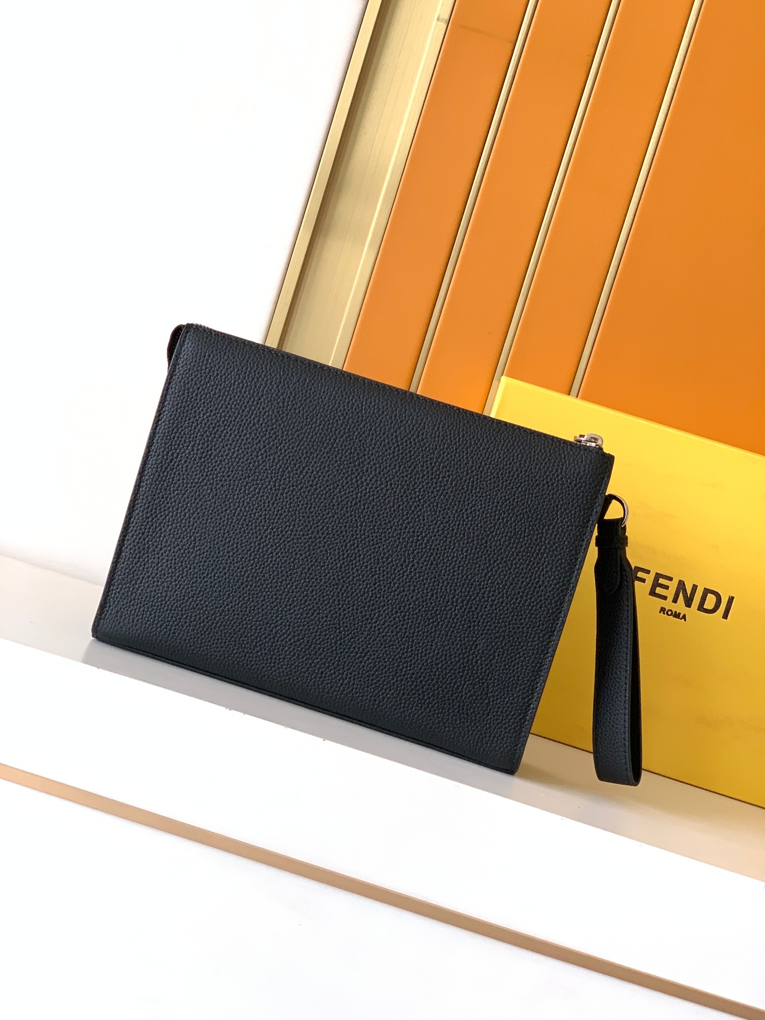 フェンディ「Fendi」フェンディ レザーハンドバッグ / クラッチバッグ 