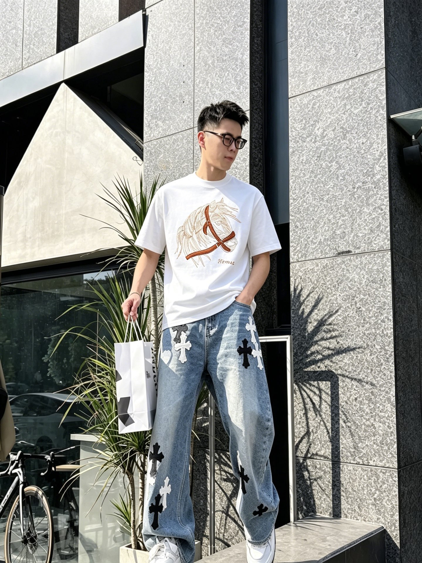 エルメス「Hermès」ロゴプリントTシャツ / ショートスリーブ クルーネック
