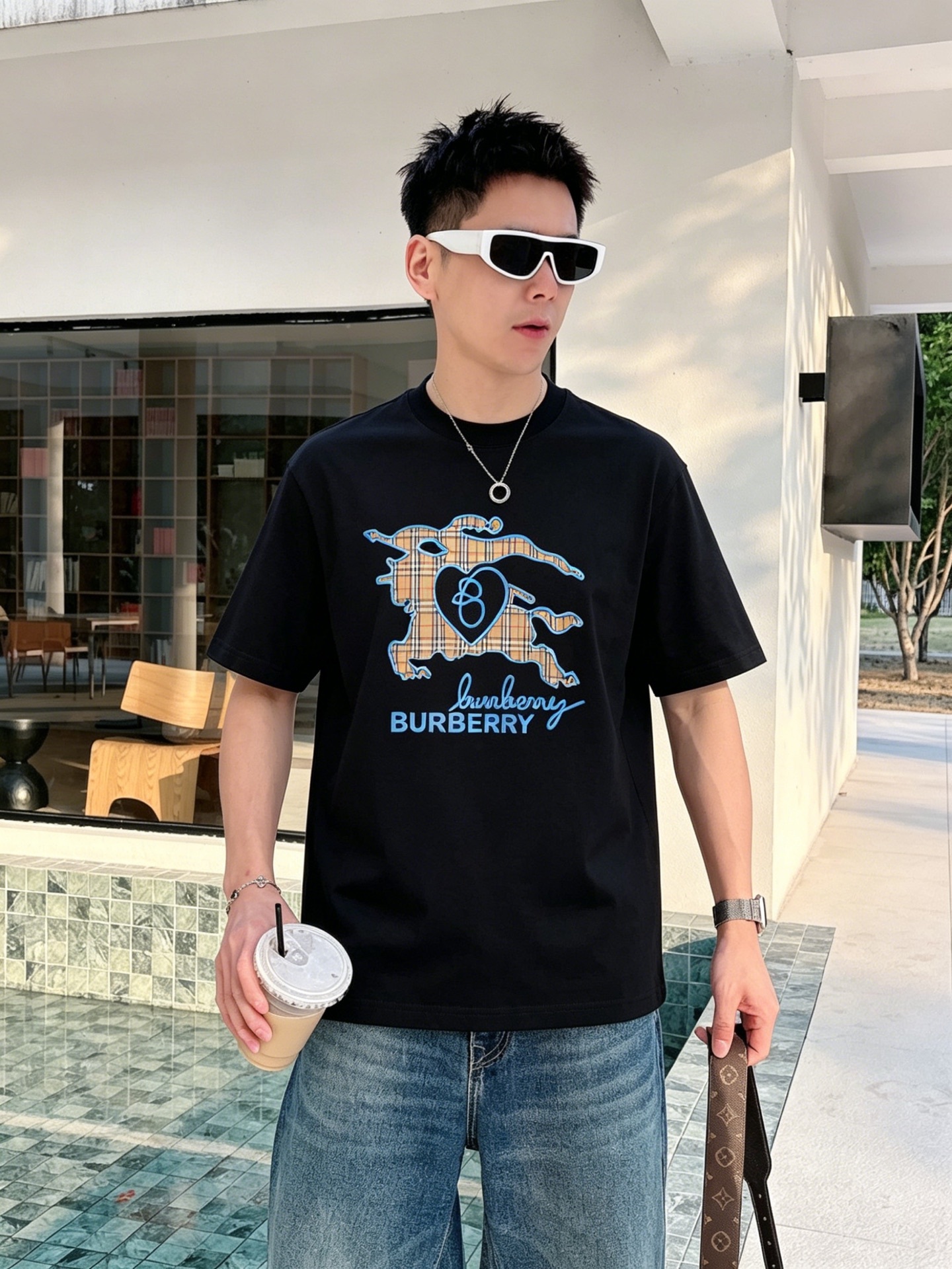 バーバリー「Burberry」ロゴプリントTシャツ / ショートスリーブ クルーネック