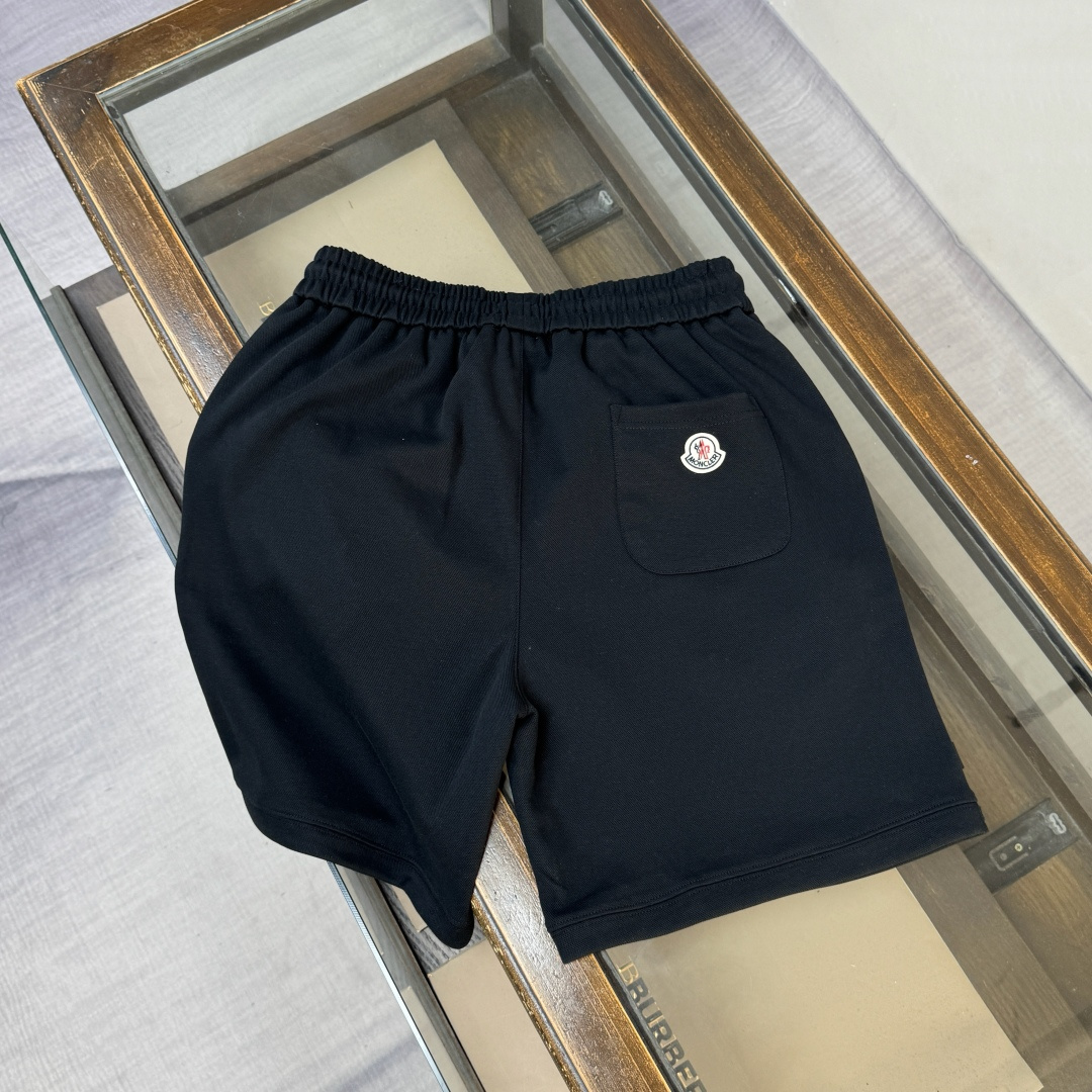 MONCLERコットンショーツ / ロゴショーツ