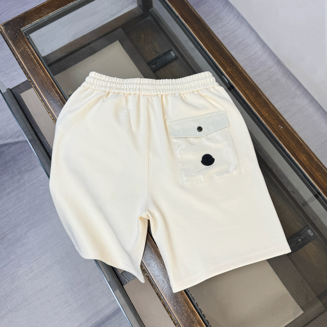 MONCLERコットンショーツ / ロゴショーツ
