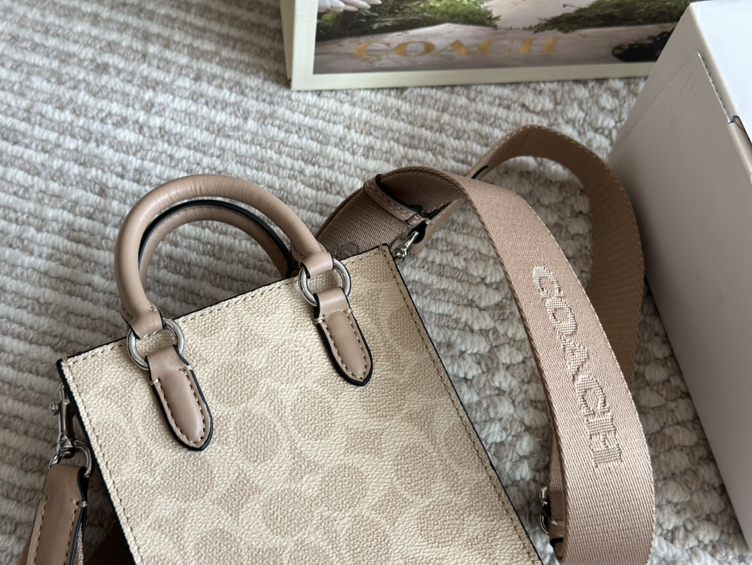 コーチ「Coach」Cally 琴譜包 ショルダーバッグ