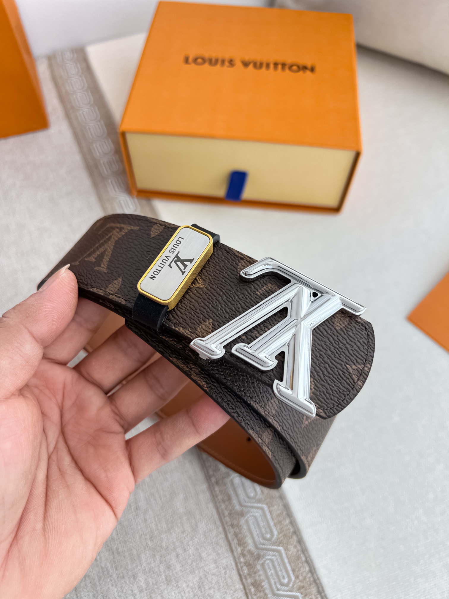 ルイ・ヴィトン「Louis Vuitton」プレミアム トゴレザーベルト / ハイエンドウエストベルト