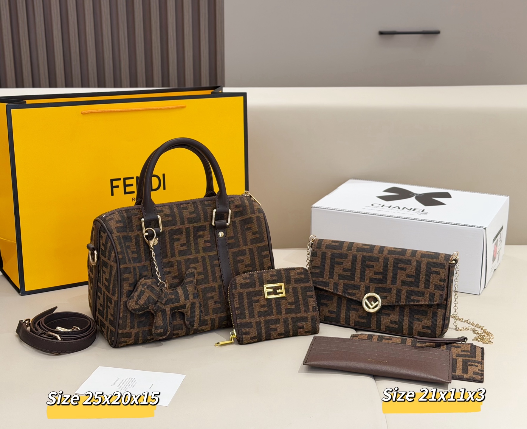 フェンディ「Fendi」コンビネーションバッグ3点セット / トートバッグ＆ポーチセット