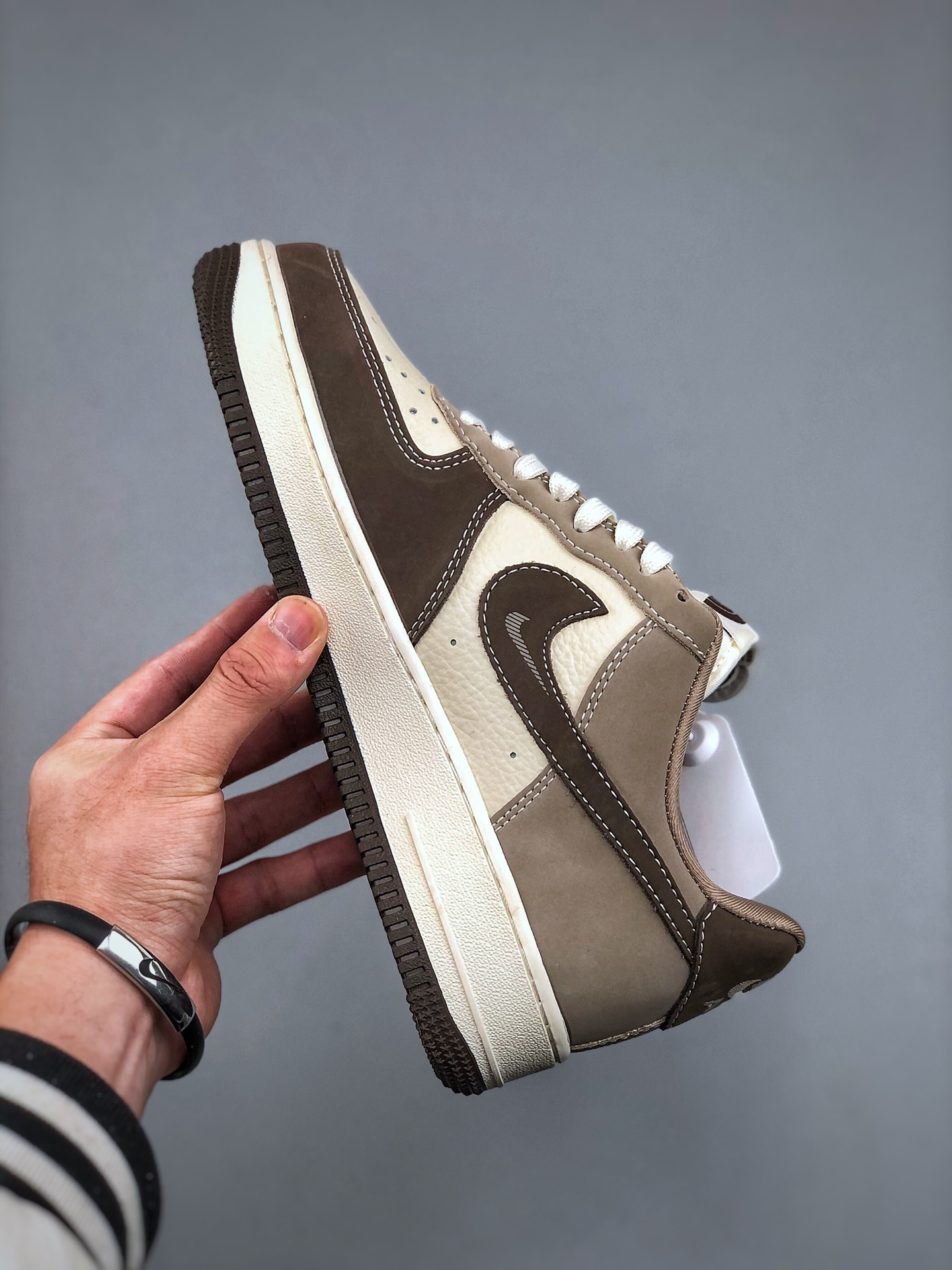 「コラボモデル」Travis Scott x Nike Air Force 1 Low '07 Travis Scott コラボレーション スニーカー ホワイト＆ブラウン