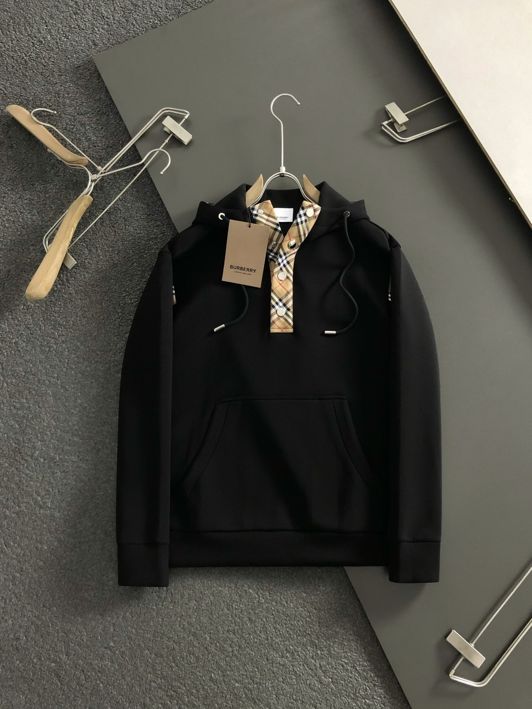 バーバリー「Burberry」バーバリー チェックフード スウェットシャツ / ロングスリーブ プルオーバー