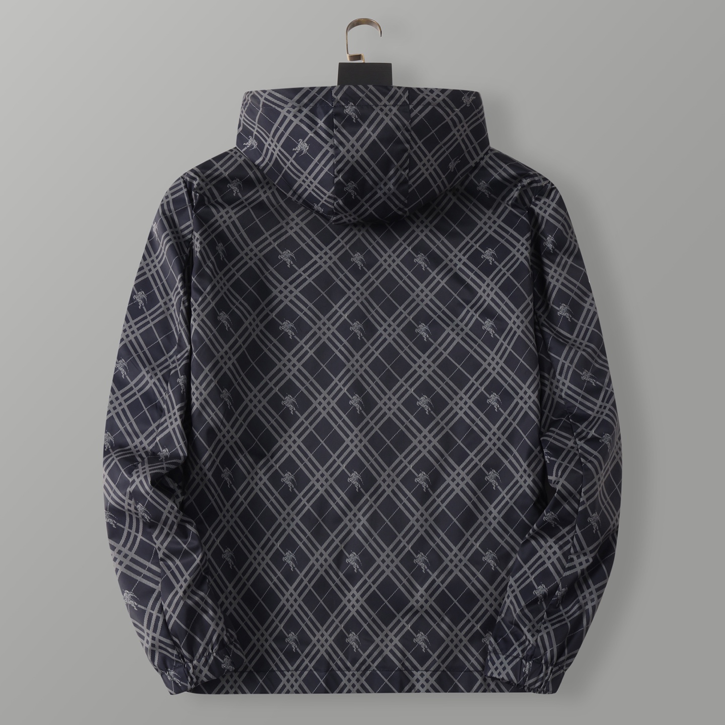 バーバリー「Burberry」バーバリー ロゴプリント ジップアップジャケット / アウター