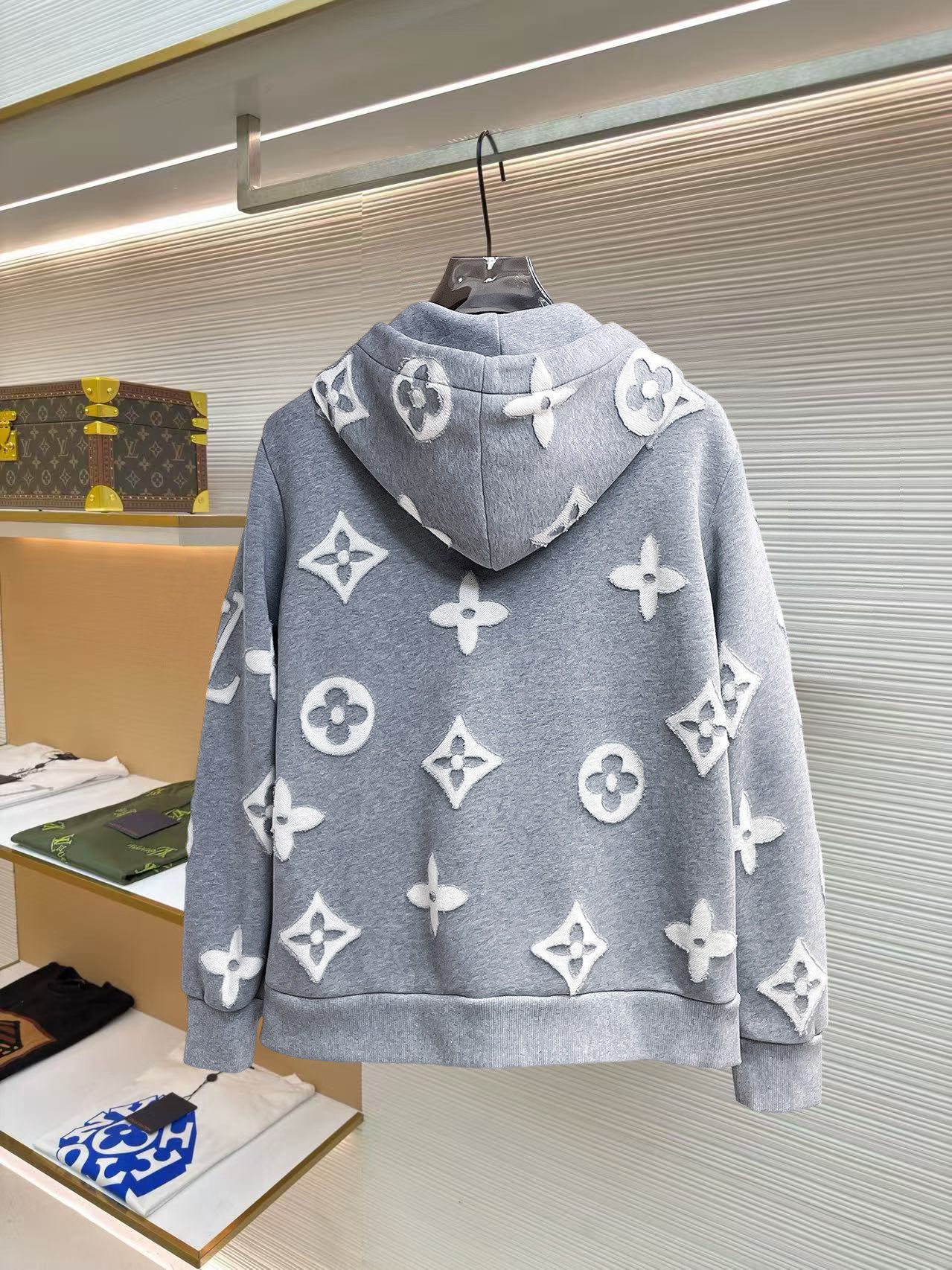 ルイ・ヴィトン「Louis Vuitton」ルイ・ヴィトン ロゴプリント ジップアップジャケット / アウター