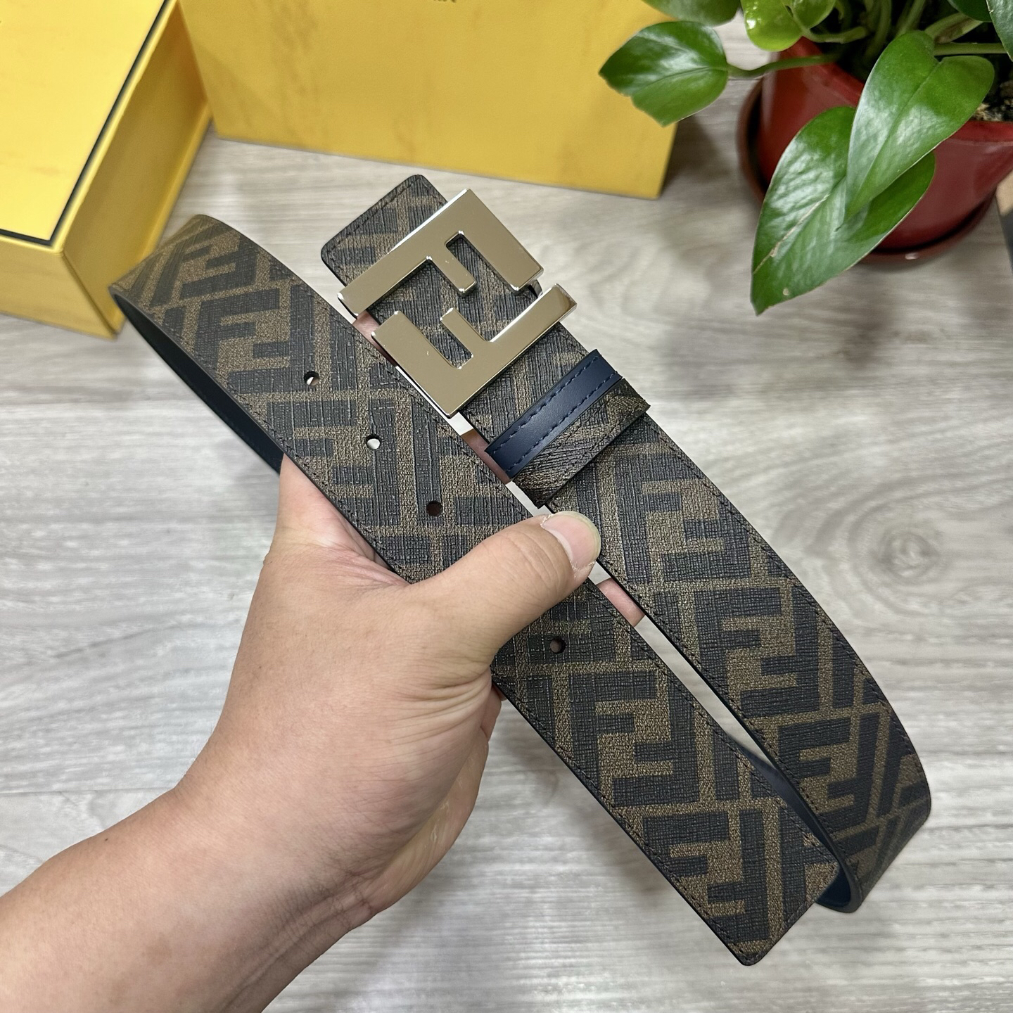 フェンディ「Fendi」FFベルト - リバーシブル フックベルト