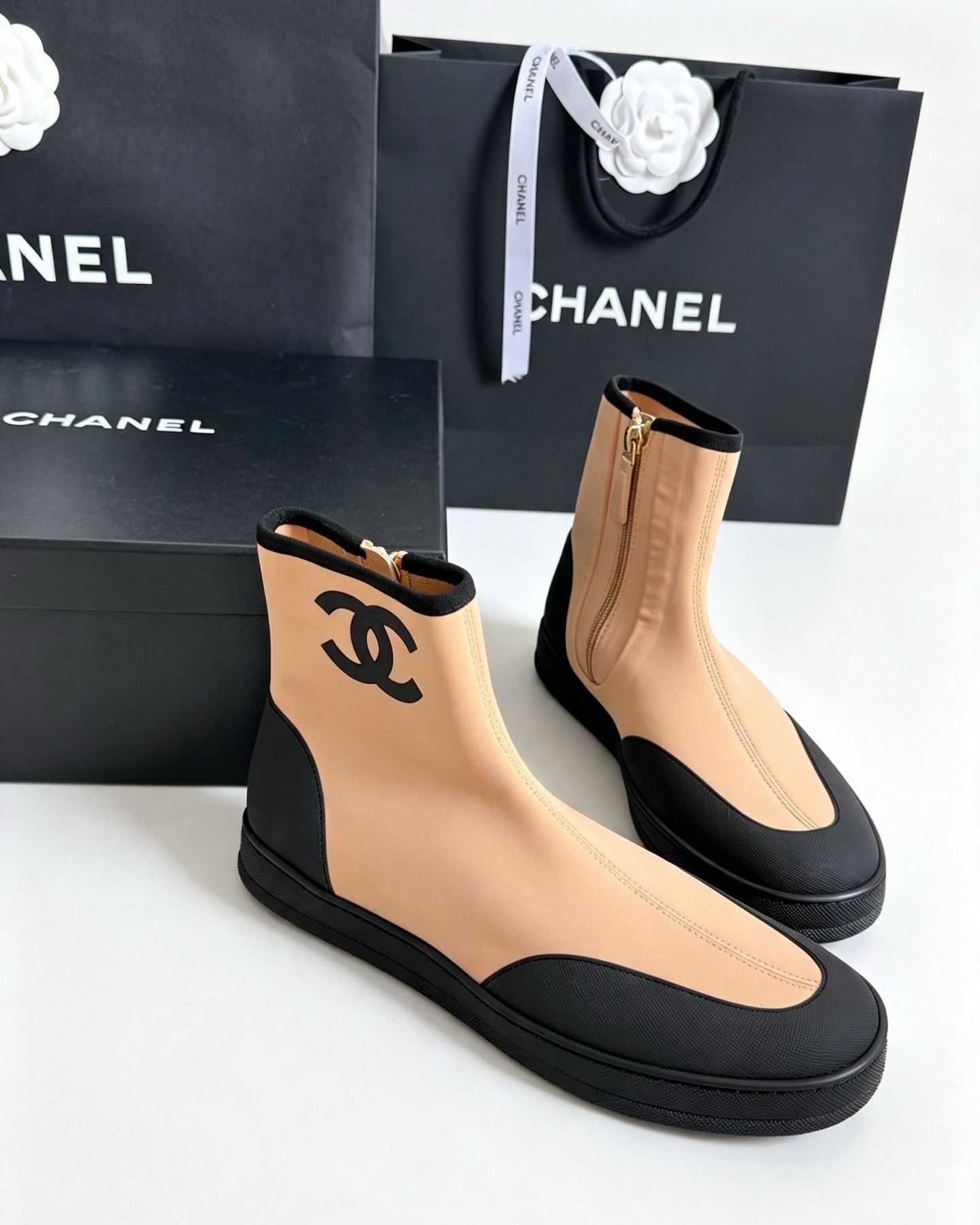 シャネル「Chanel」シャネル スニーカーブーツ / ショートブーツ