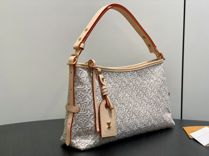 ルイ・ヴィトン「Louis Vuitton」ルイ・ヴィトン キャリーオール イーストウエスト モノグラム・アンブレーム / ショルダーバッグ