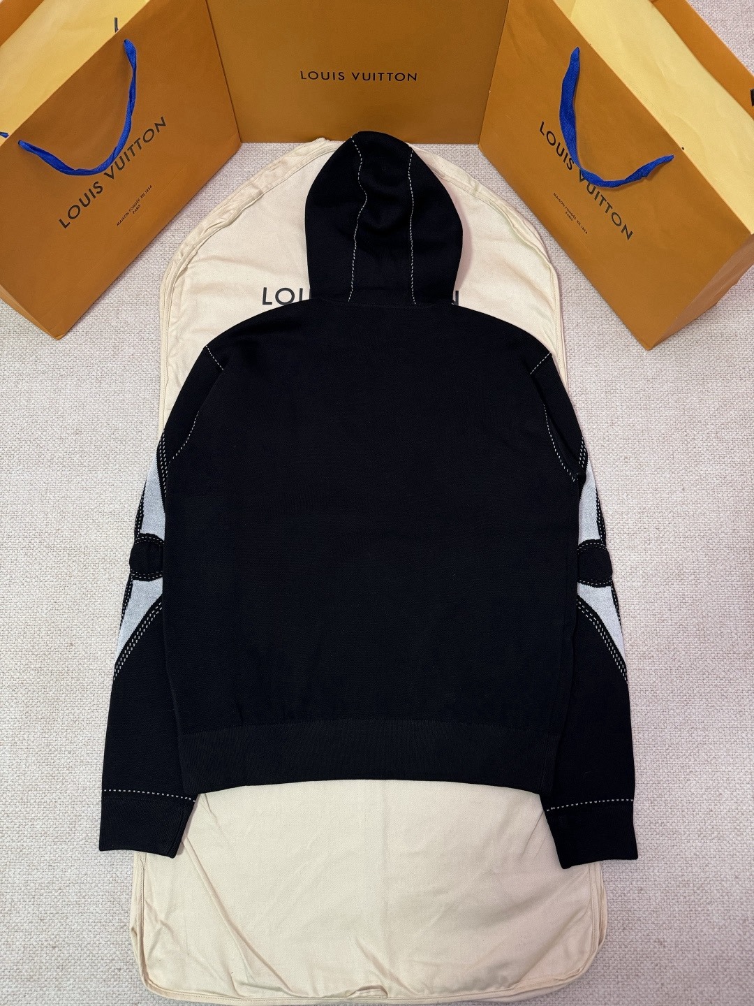 ルイ・ヴィトン「Louis Vuitton」ルイ・ヴィトン モノグラム・フロッキー ジップアップパーカー / アウター