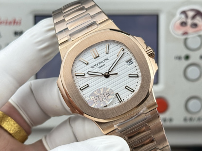 Patek Philippe ノーチラス 5711 スタイル ウルトラスリム アップグレード版 / カスタムウォッチ