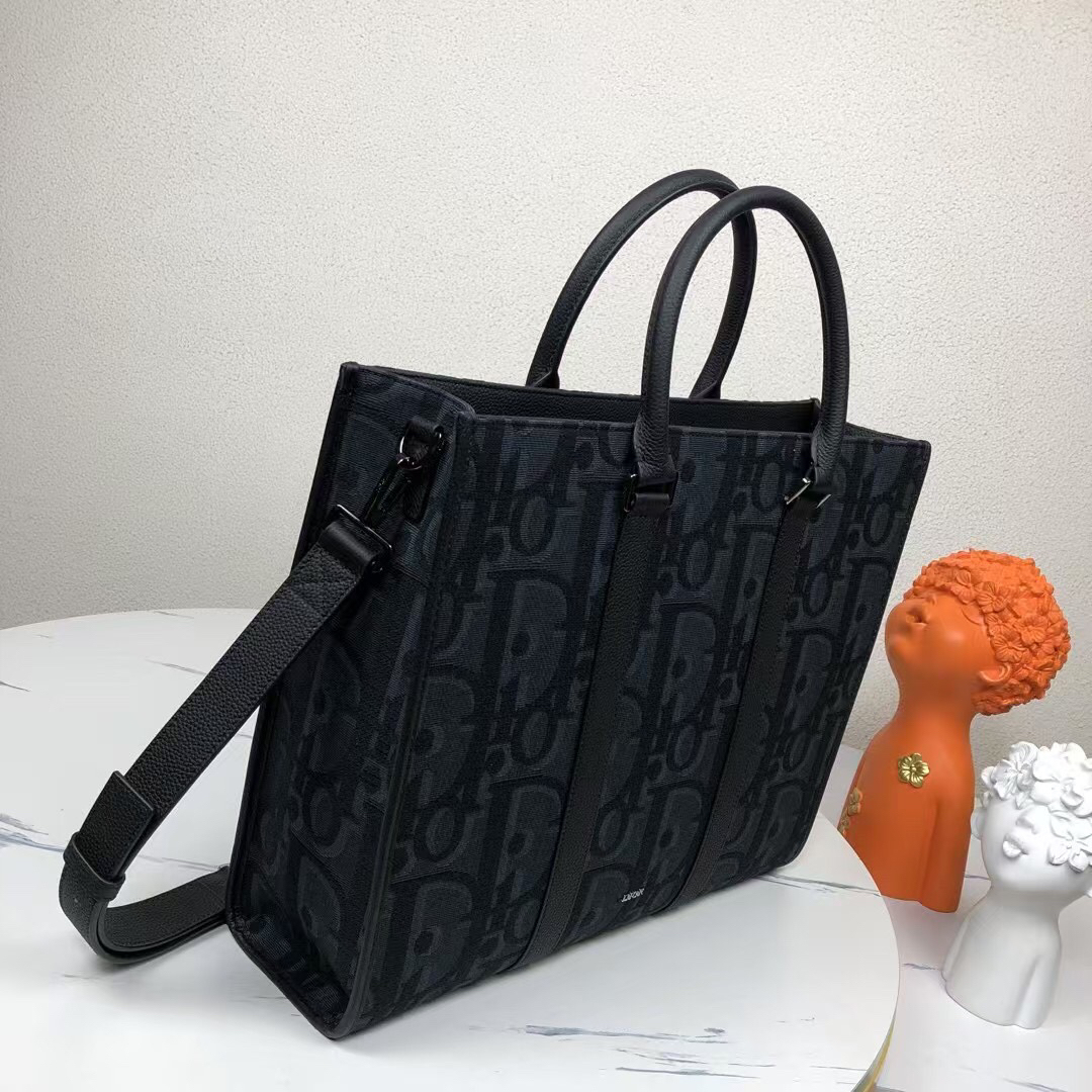 ディオール「Dior」Bobby East-West ハンドバッグ