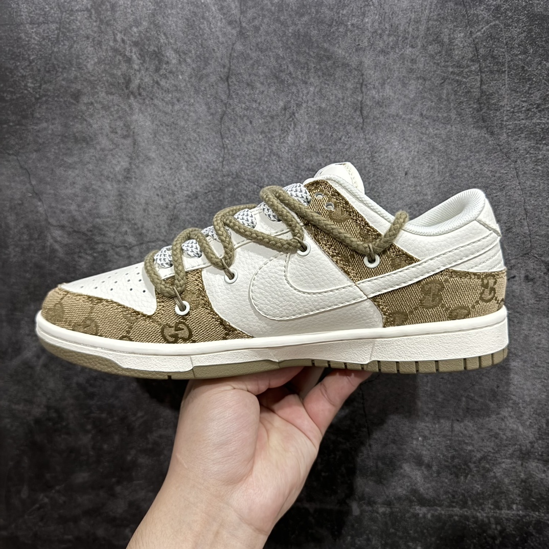 「コラボモデル」Gucci x Nike  SB Dunk Low デコンストラクション ドローストリングスニーカー