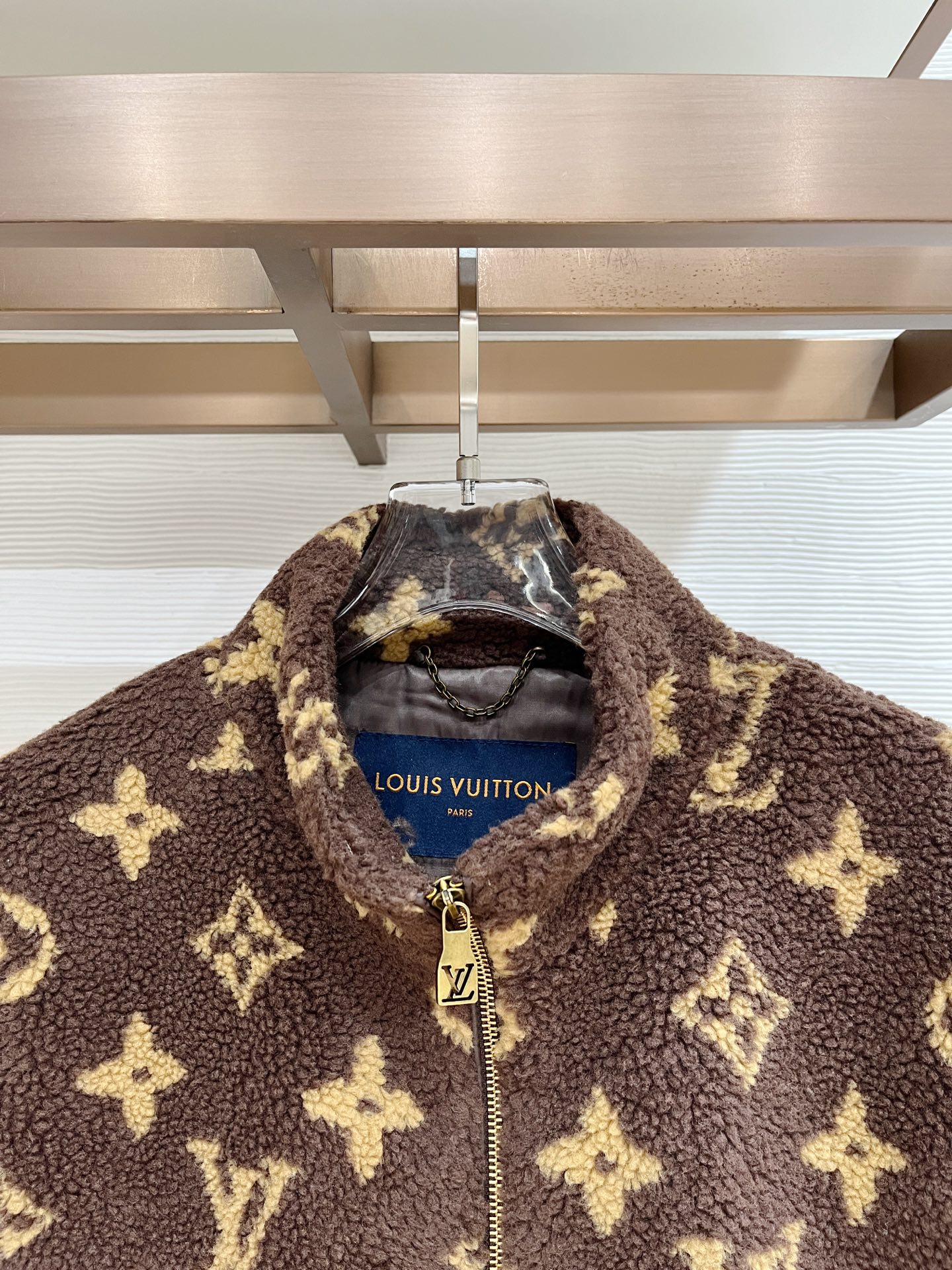 ルイ・ヴィトン「Louis Vuitton」ルイ・ヴィトン モノグラム シアリング ブルゾン / メンズ アウター