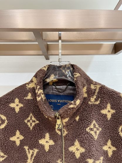 ルイ・ヴィトン「Louis Vuitton」ルイ・ヴィトン モノグラム シアリング ブルゾン / メンズ アウター