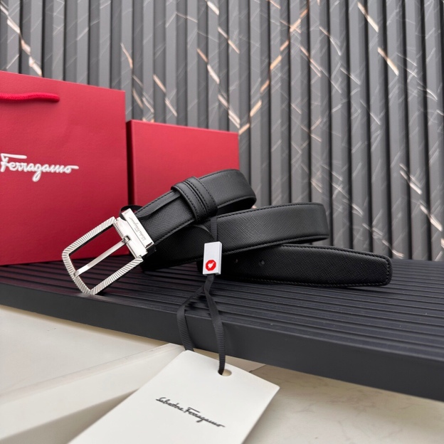 フェラガモ「Ferragamo」リバーシブルベルト