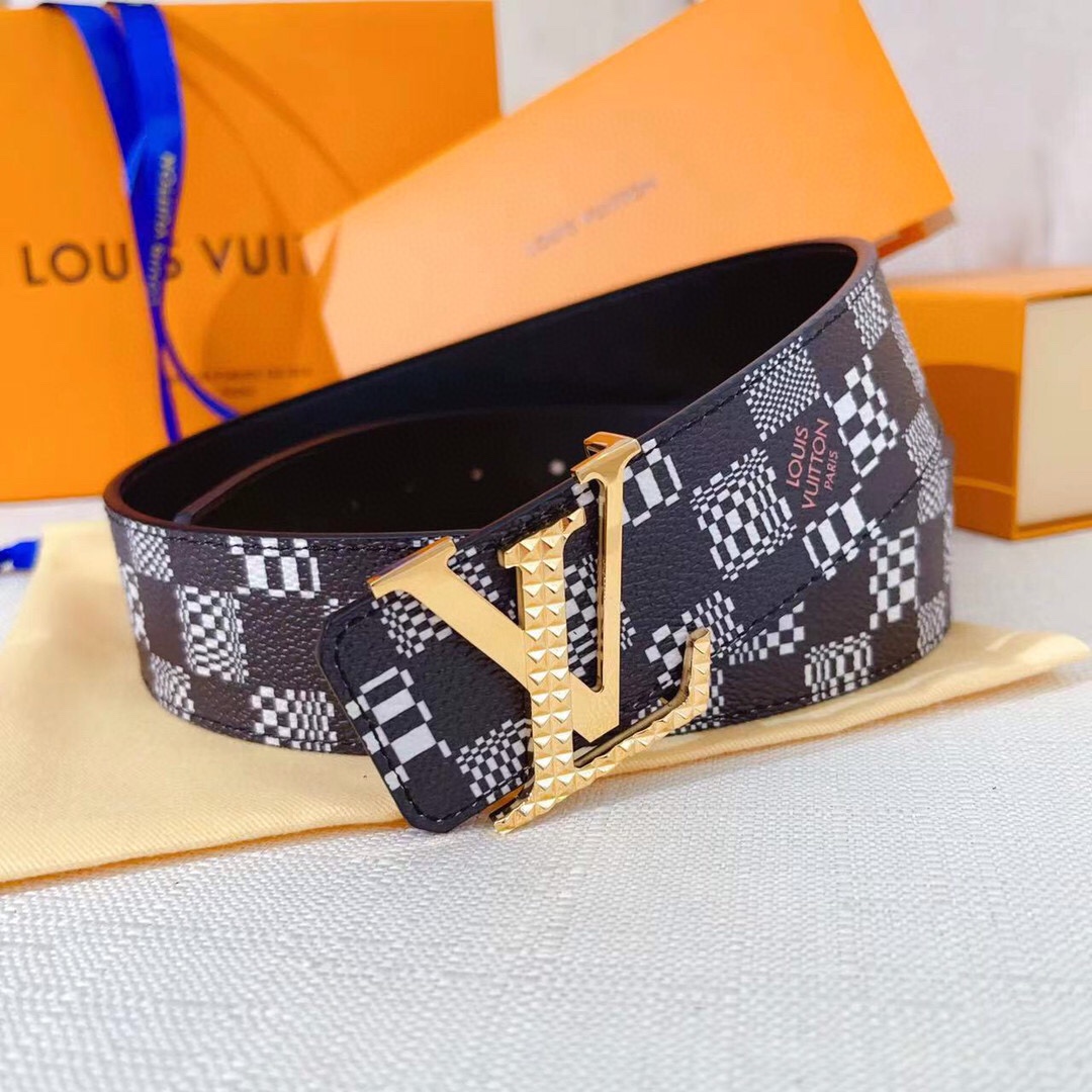 ルイ・ヴィトン「Louis Vuitton」ベルト･LV イニシャル 40MM