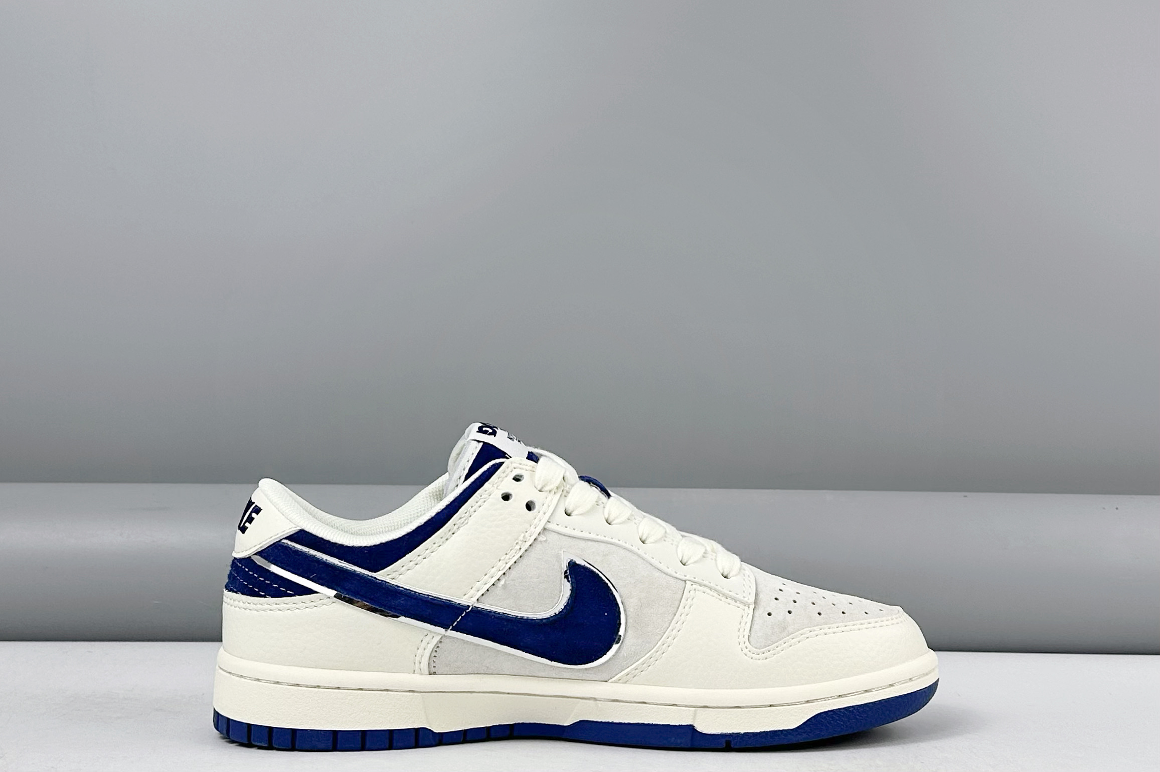 ナイキ「Nike」ク ロー カジュアルスニーカー