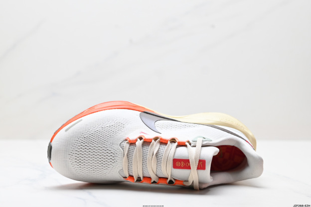 ナイキ「Nike」ク ロー カジュアルスニーカー