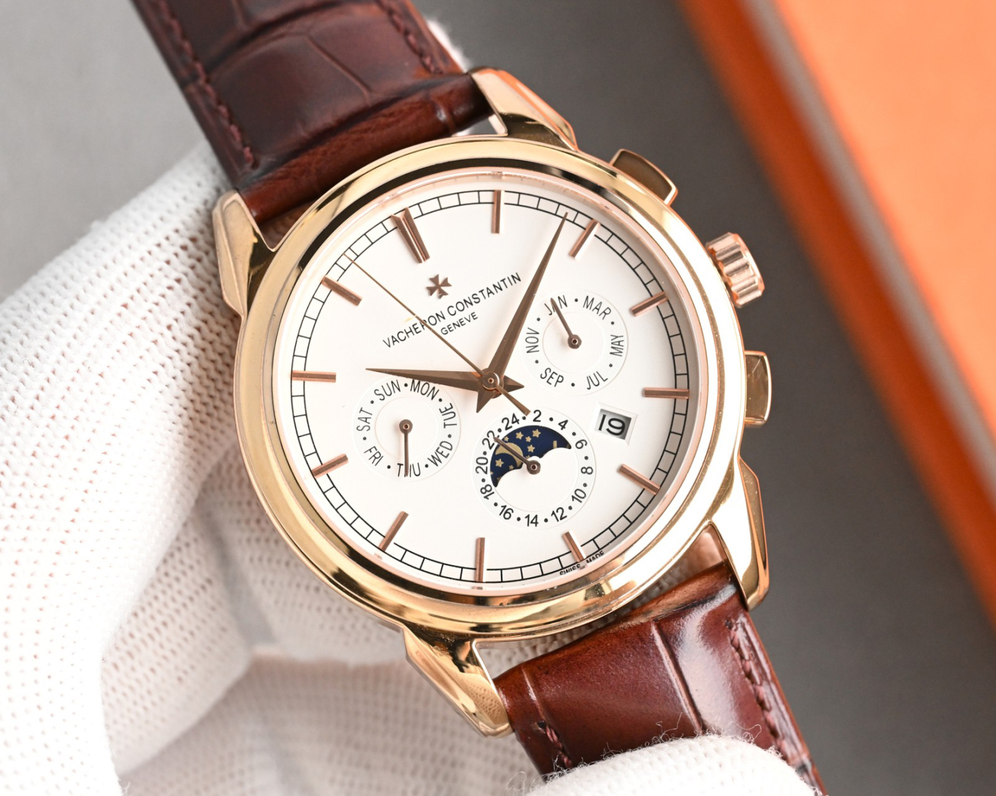 ヴァシュロン・コンスタンタン［Vacheron Constantin］伝承アプデグレードシリーズ 自動機械式腕時計41MM