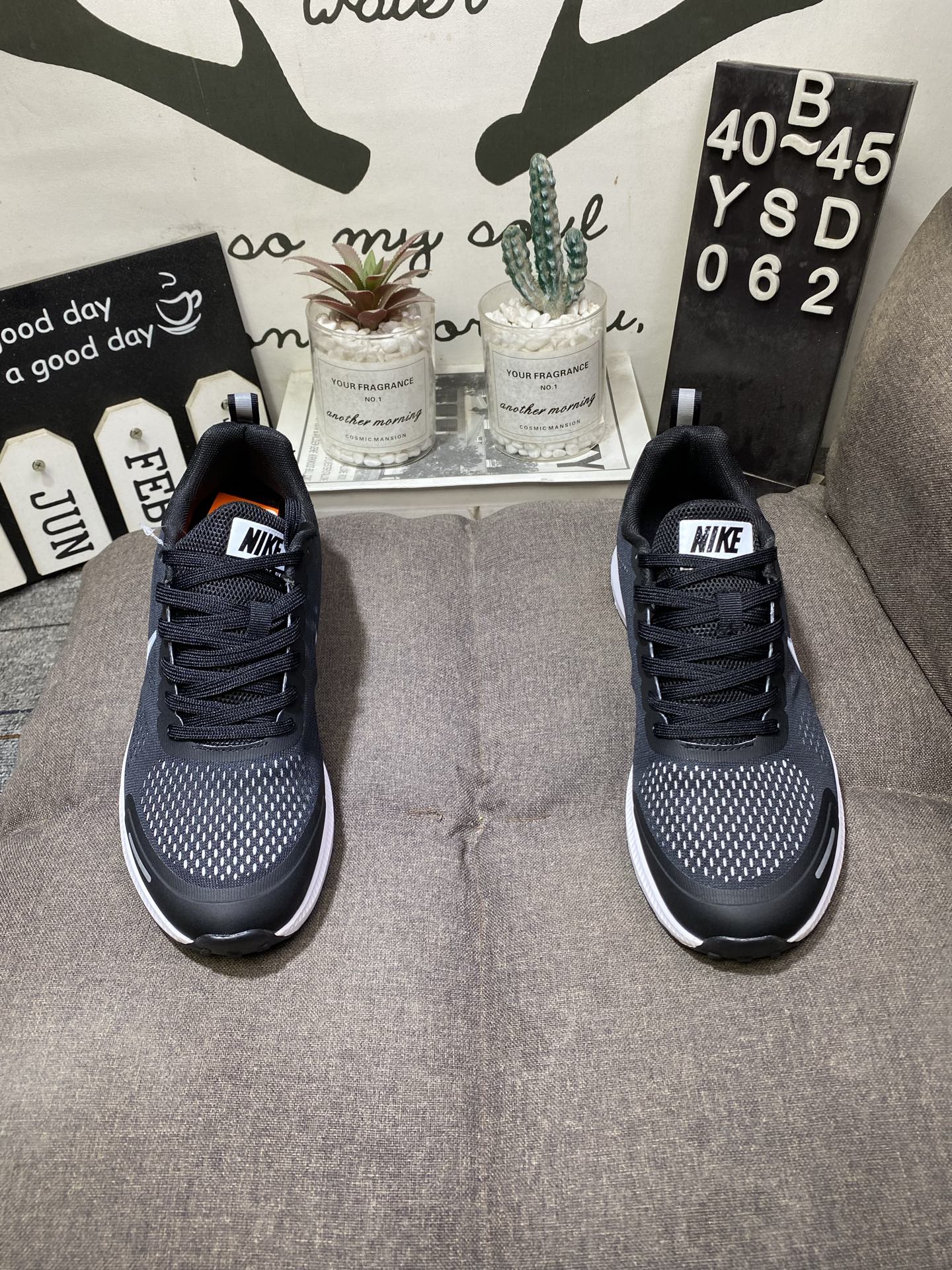 ナイキ「Nike」ク ロー カジュアルスニーカー