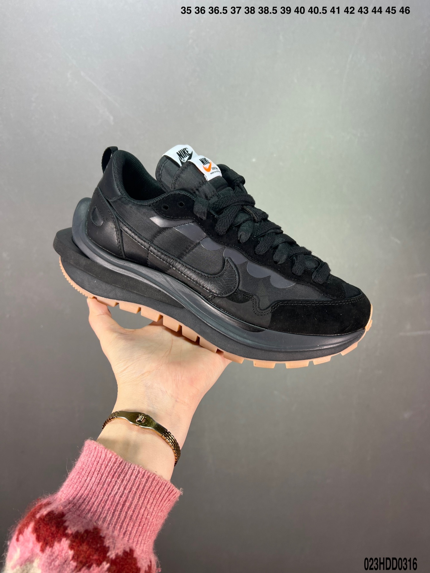 ナイキ「Nike」ク ロー カジュアルスニーカー