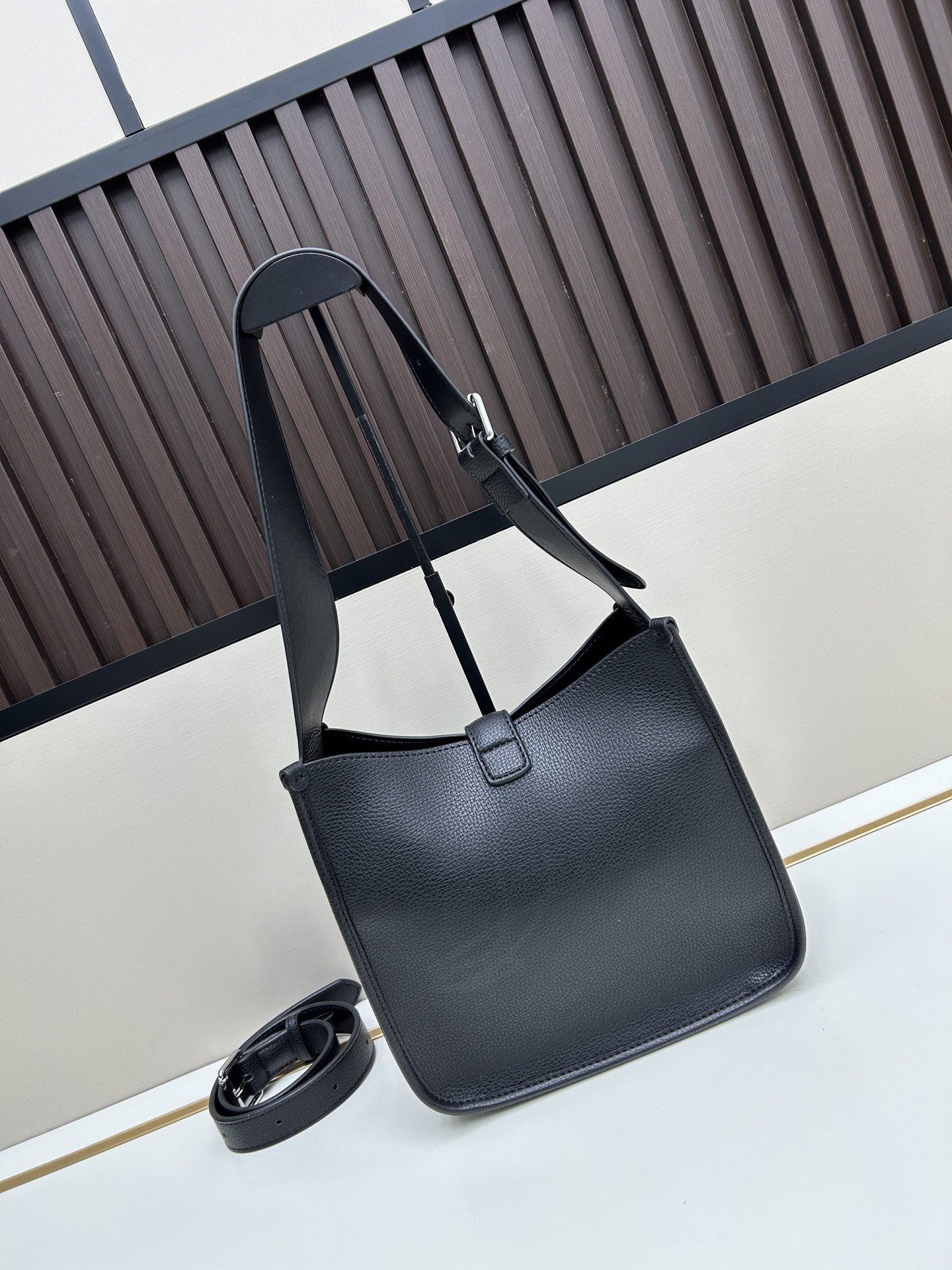 プラダ「Prada」 ロックバッグ 3537 レザーバッグ