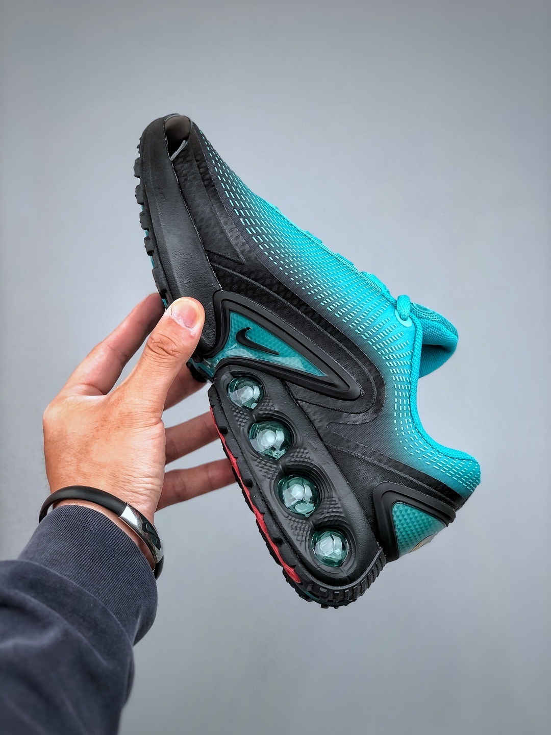 ナイキ「Nike」Air Max DN8 フルレングス エアクッション ランニングシューズ