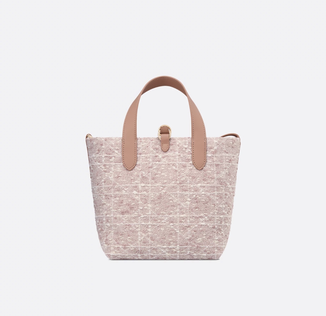 ディオール「Dior」 感動のChristian ディオール Toujours 桜色バージョン、ファッション界を桜色に染める