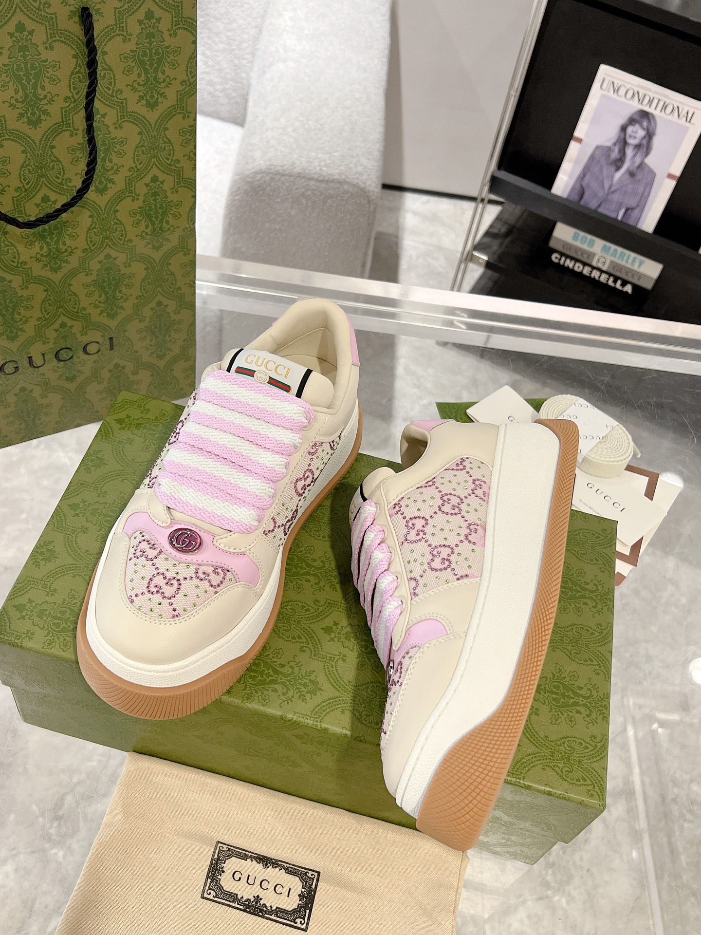 グッチ「Gucci」Screener スニーカー 2025年モデル 厚底ダーティシューズ