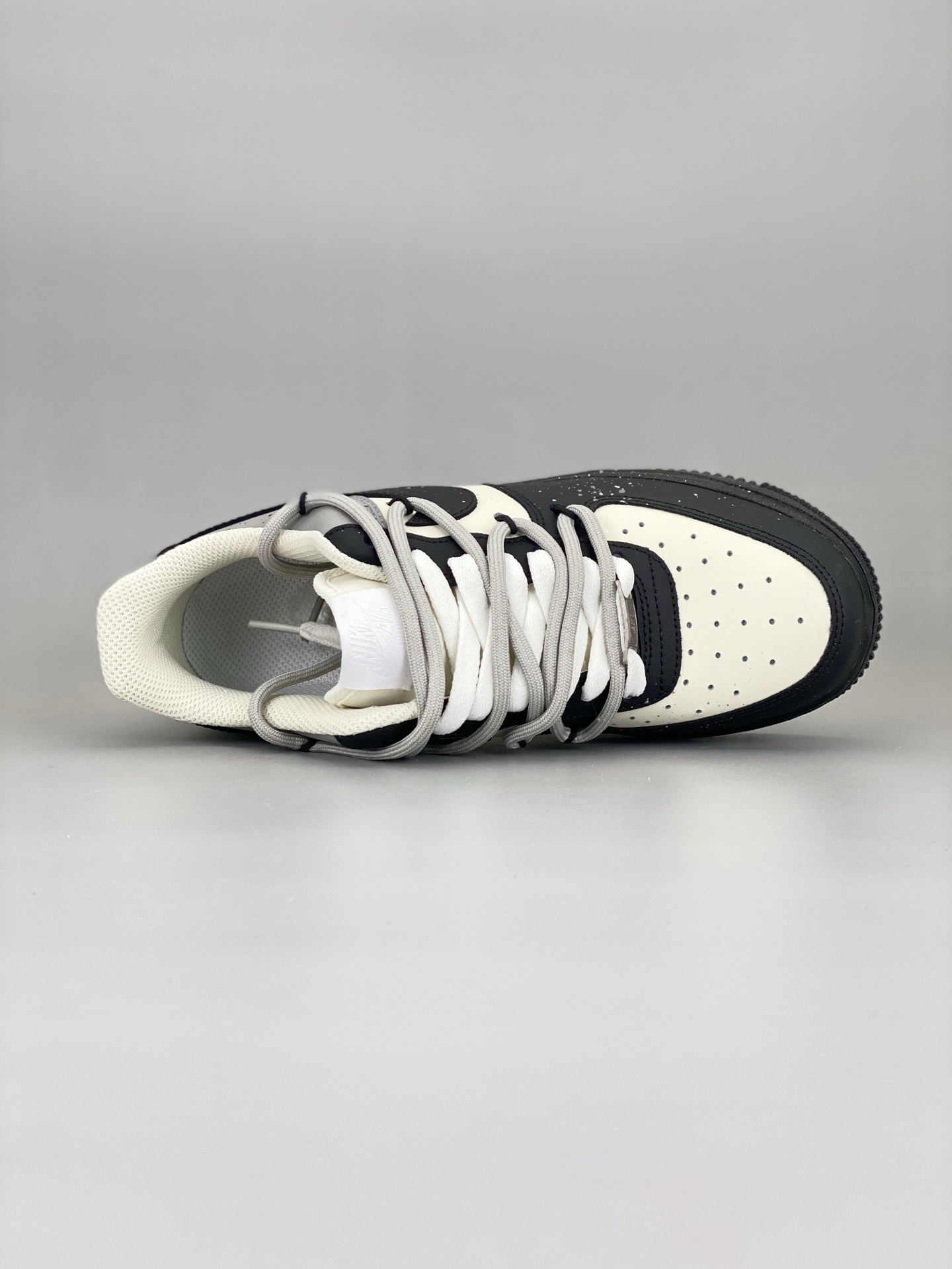 ナイキ「Nike」AIR FORCE 1 LOW '07 スペーステーマ ハンドペイント スニーカー-ISETAN PRESTIGE CURATED