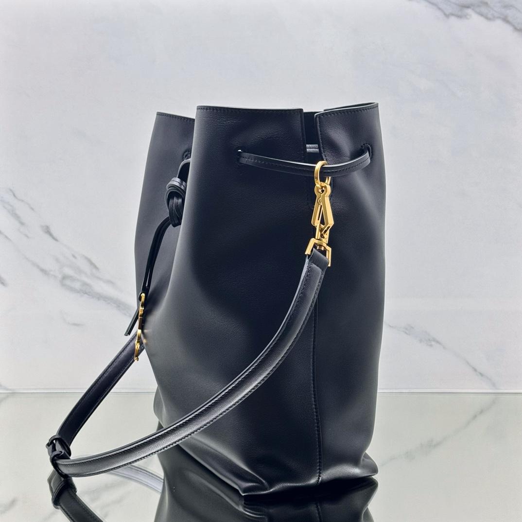 サンローラン「Saint Laurent」Paris Vill ドローストリング ショルダーバッグ