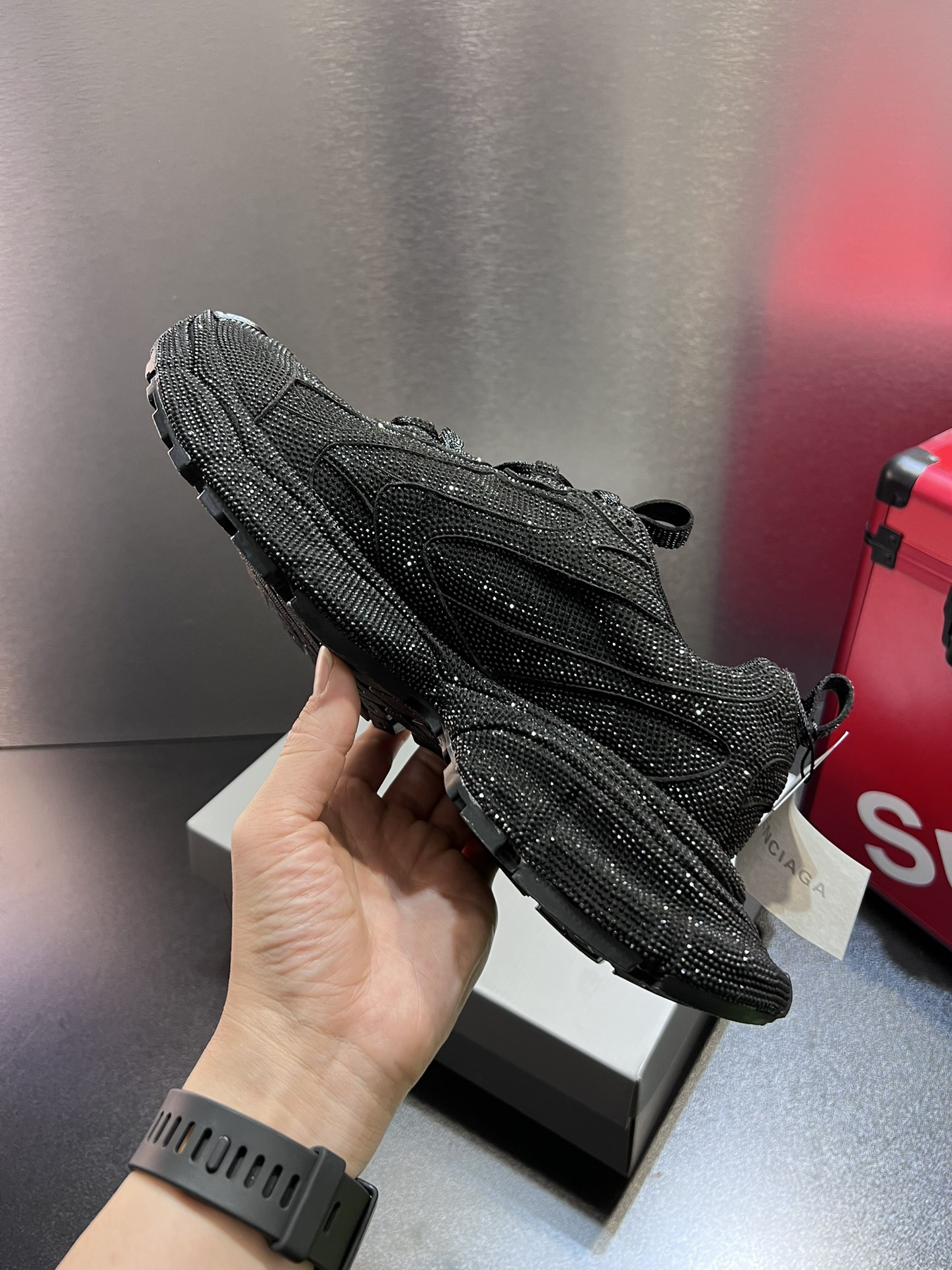 バレンシアガ「Balenciaga」ハンドエンボスド3XLシリーズ スニーカー