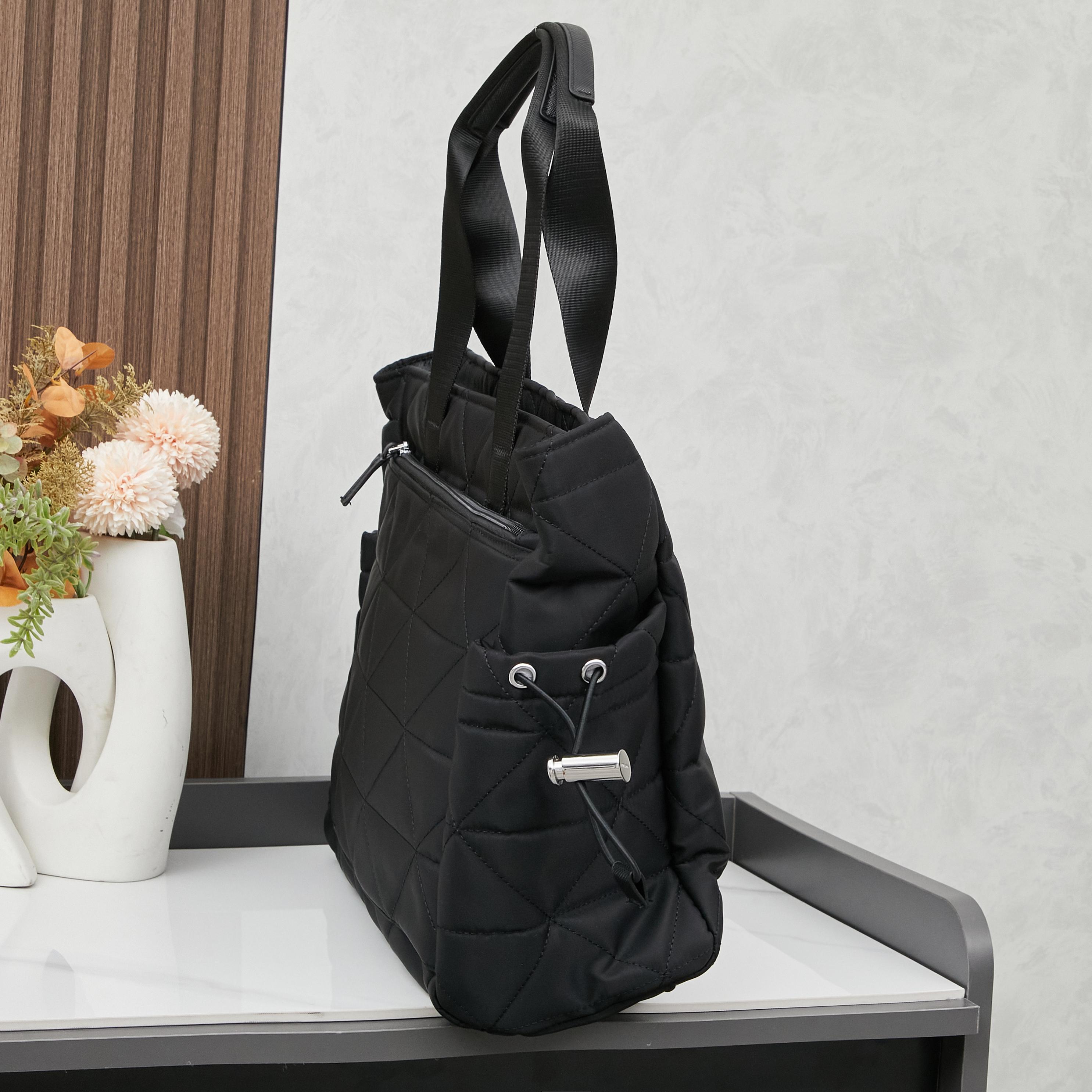 プラダ「Prada」リサイクルナイロン トートバッグ モデル ハンドバッグ