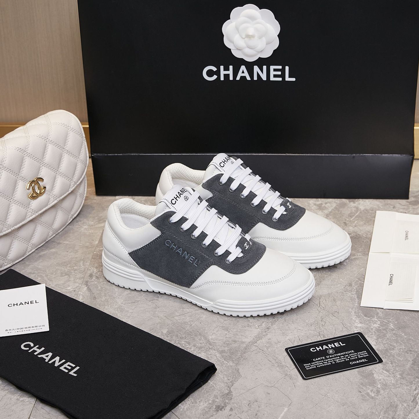 シャネル「Chanel」トップカジュアルスニーカー