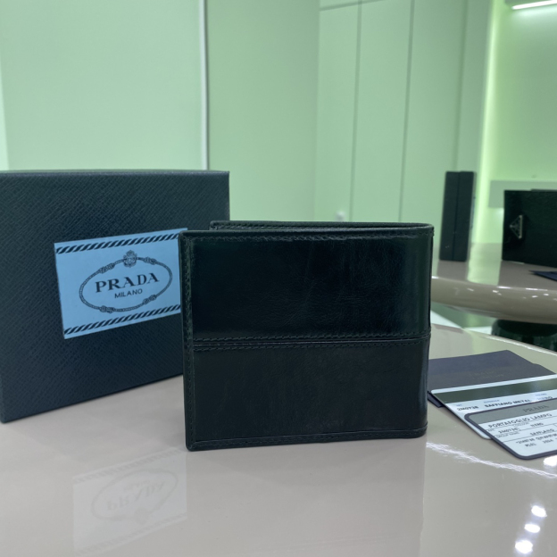 プラダ「Prada」 メンズ コンパクトウォレット