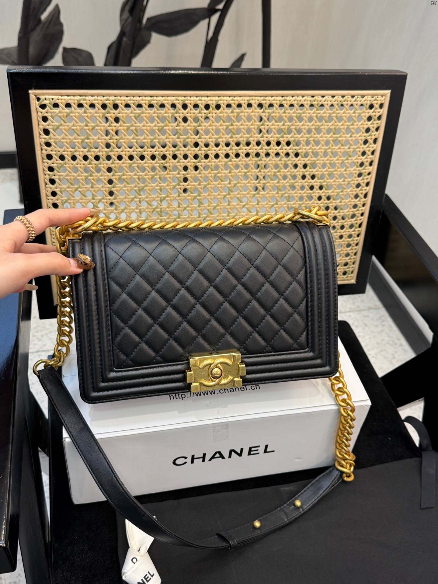 シャネル「Chanel」LE BOY ハンドバッグ 2色-ISETAN PRESTIGE CURATED
