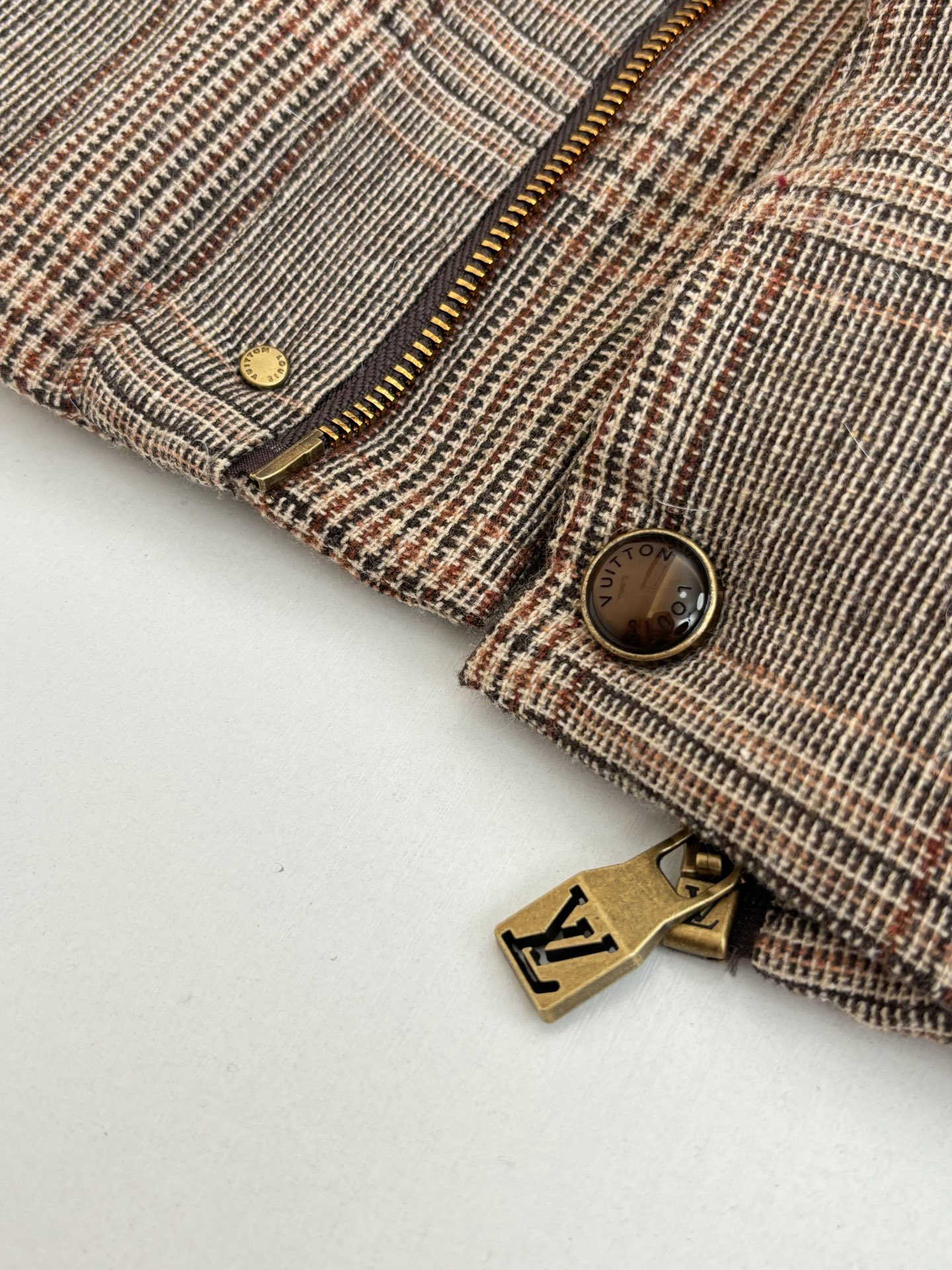 ルイ・ヴィトン「Louis Vuitton」26SS 早春 プリンス オブ ウェールズ チェック ダウンジャケット