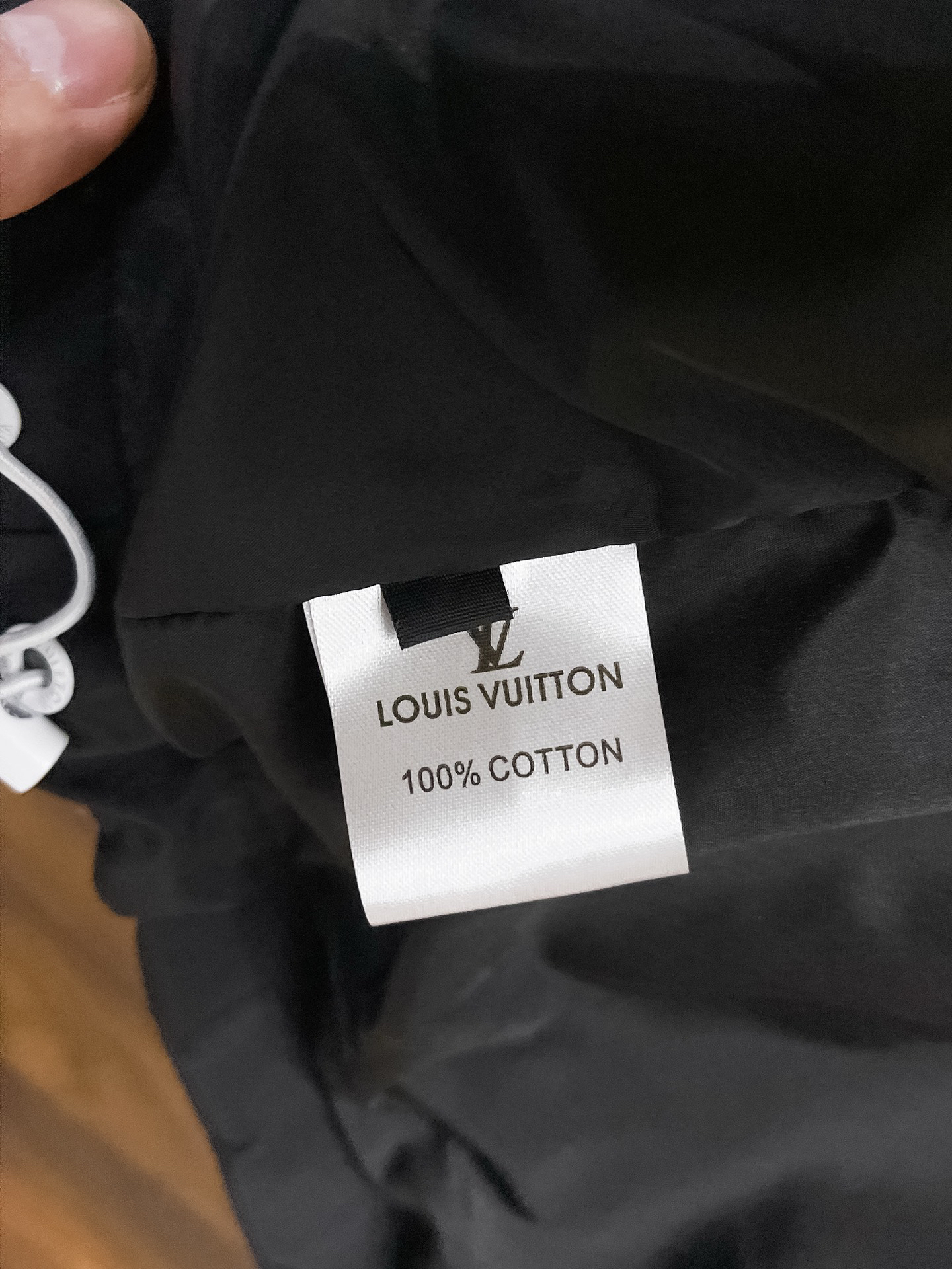 ルイ・ヴィトン「Louis Vuitton」ルイ・ヴィトン ロゴプリント ジップアップジャケット / アウター