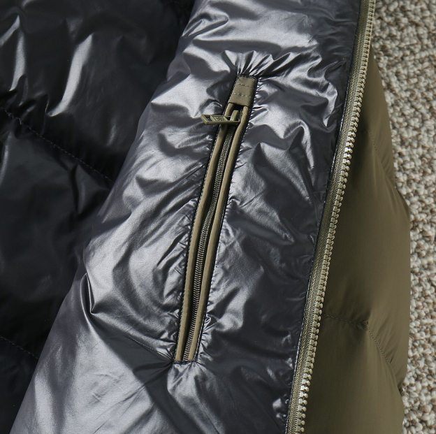 モンクレール「Moncler」秋冬 フード付きダウンジャケット