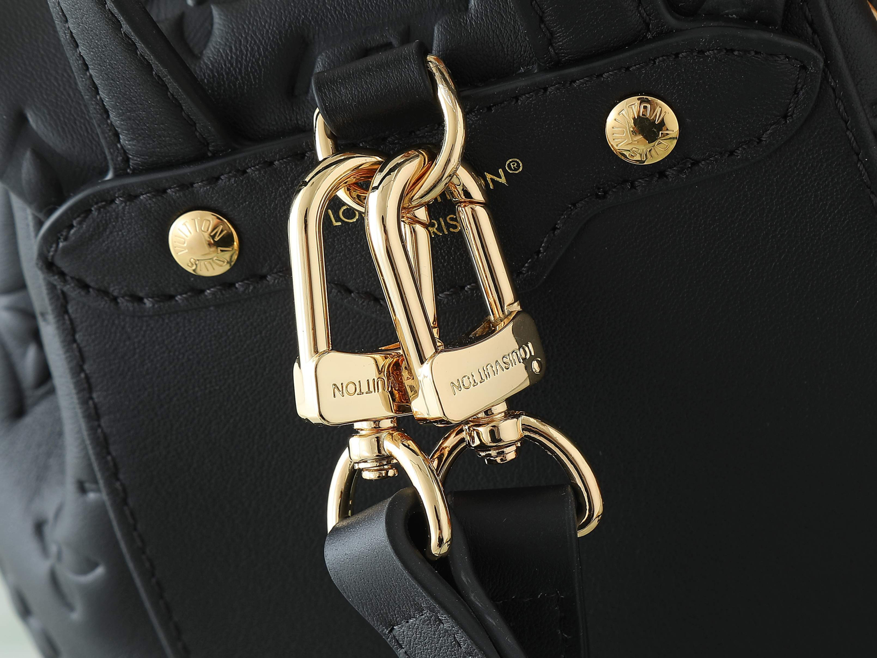 ルイ・ヴィトン「Louis Vuitton」COUSSIN BACKPACK ミニバッグ