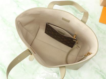 ルイ・ヴィトン「Louis Vuitton」Low Key Cabas ハンドバッグ